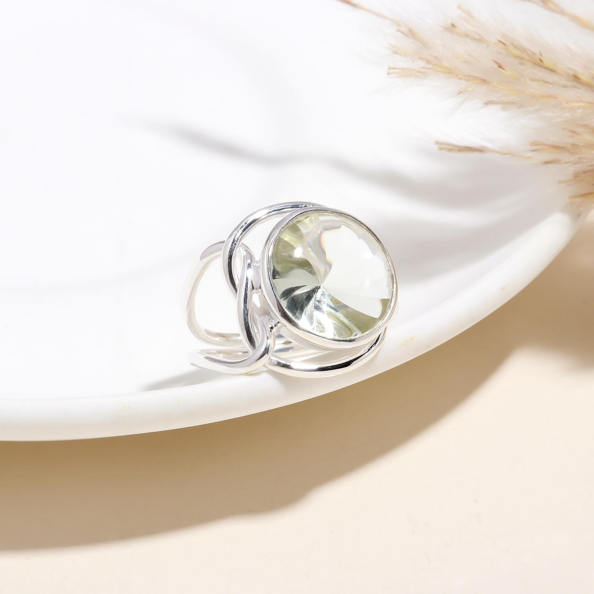 The Mint Halo: Sleek Halo Effect Solitaire