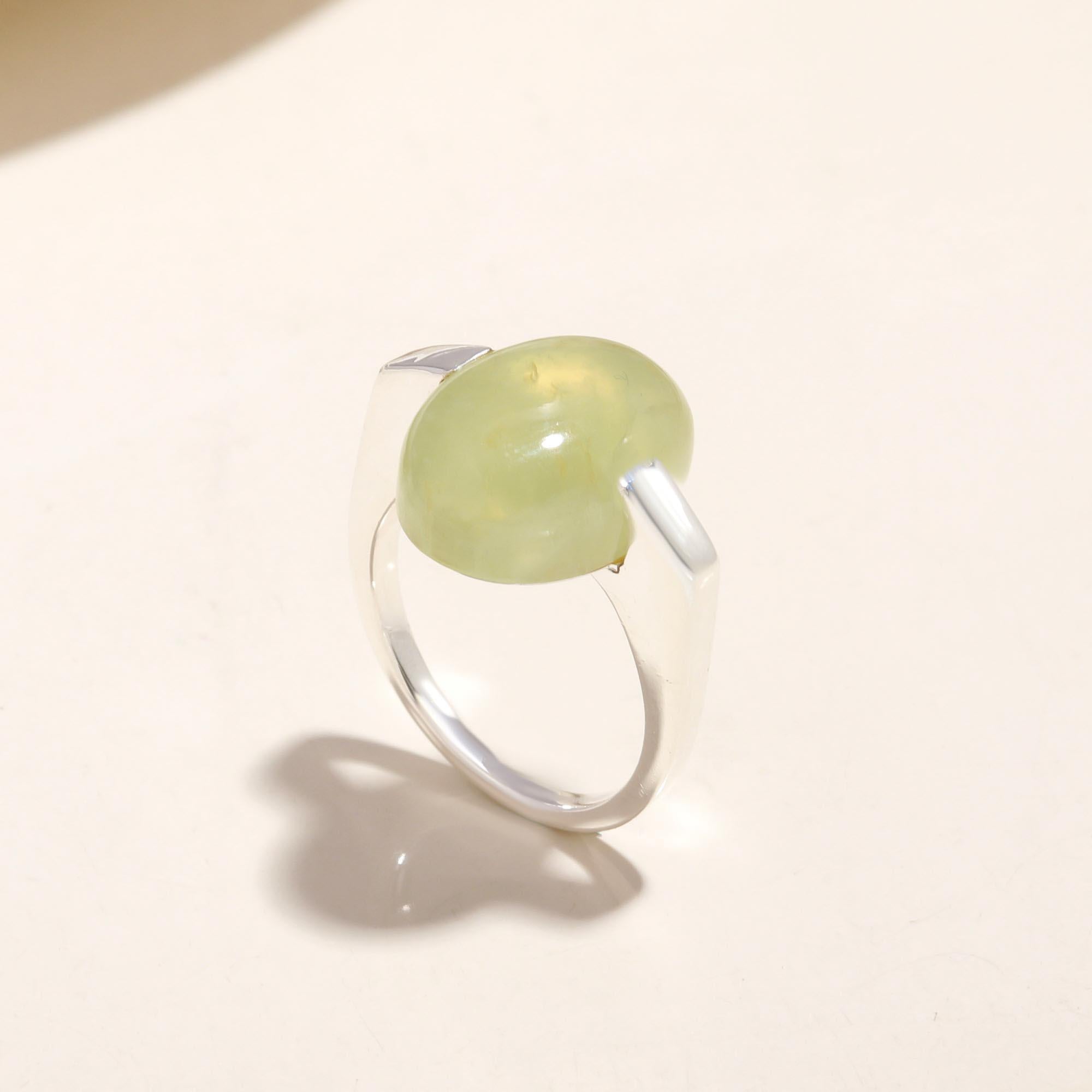 The Ethereal Float: Modern Tension Style Ring