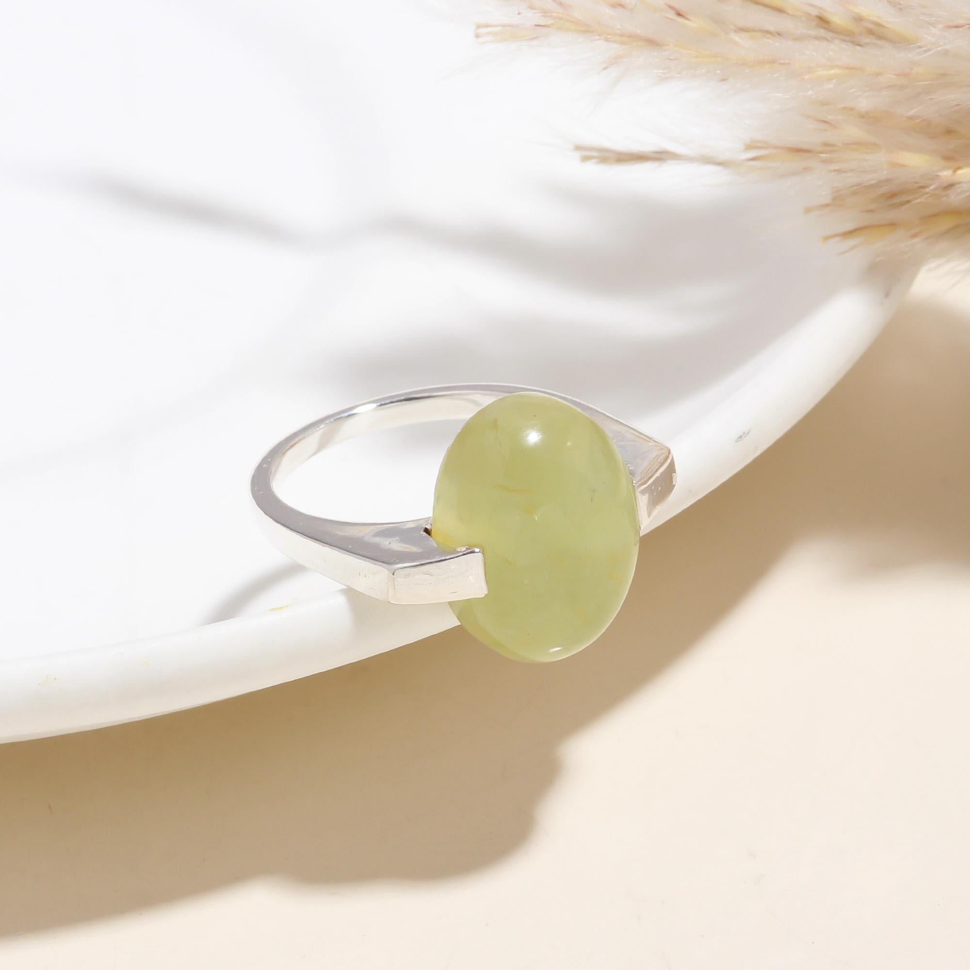 The Ethereal Float: Modern Tension Style Ring