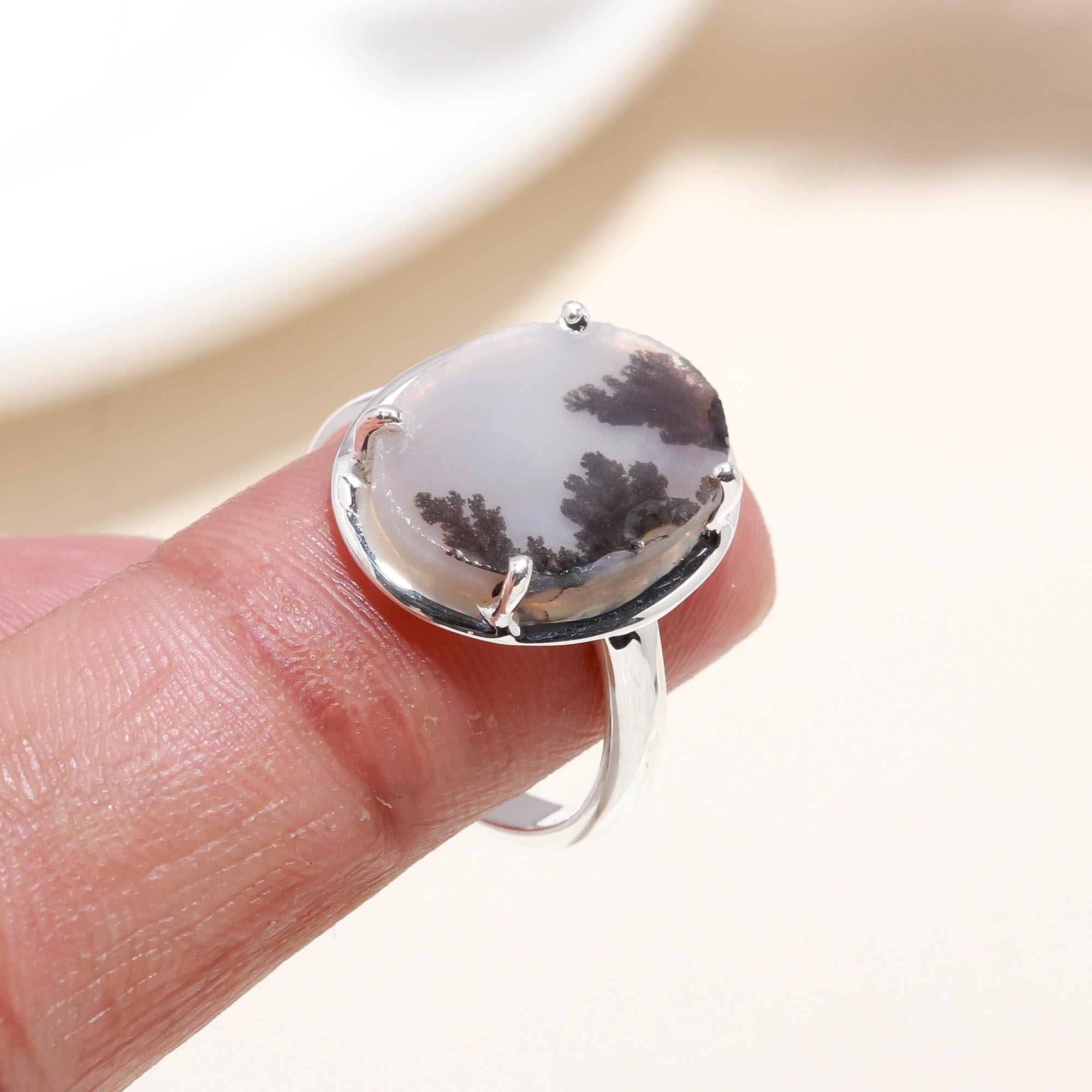 The Winter Landscape: Organic Fern Pattern Ring