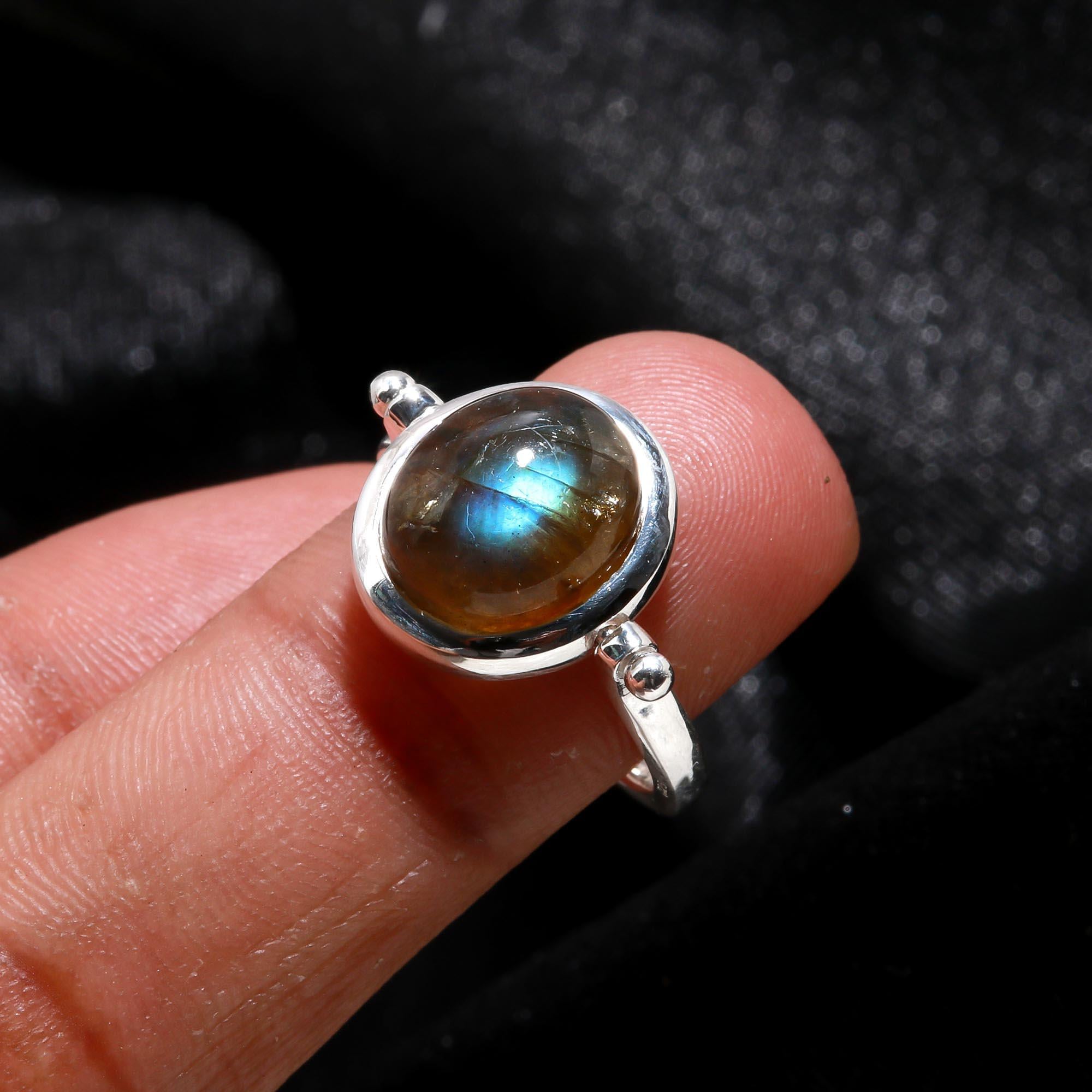 The Mystic Wave: Labradorite Organic Wavy Silver Ring