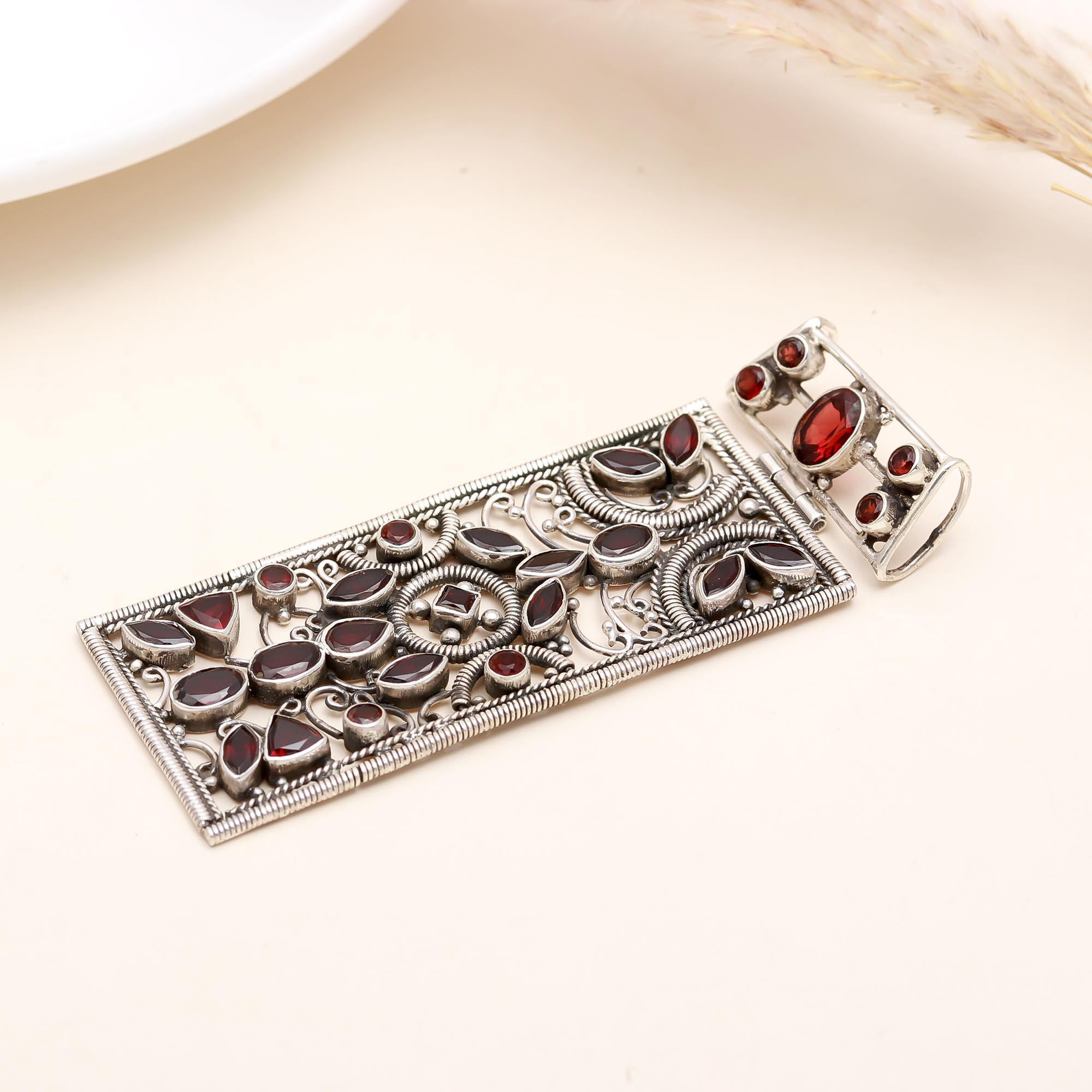 925 Sterling Silver Vintage Red Gemstone Pendant