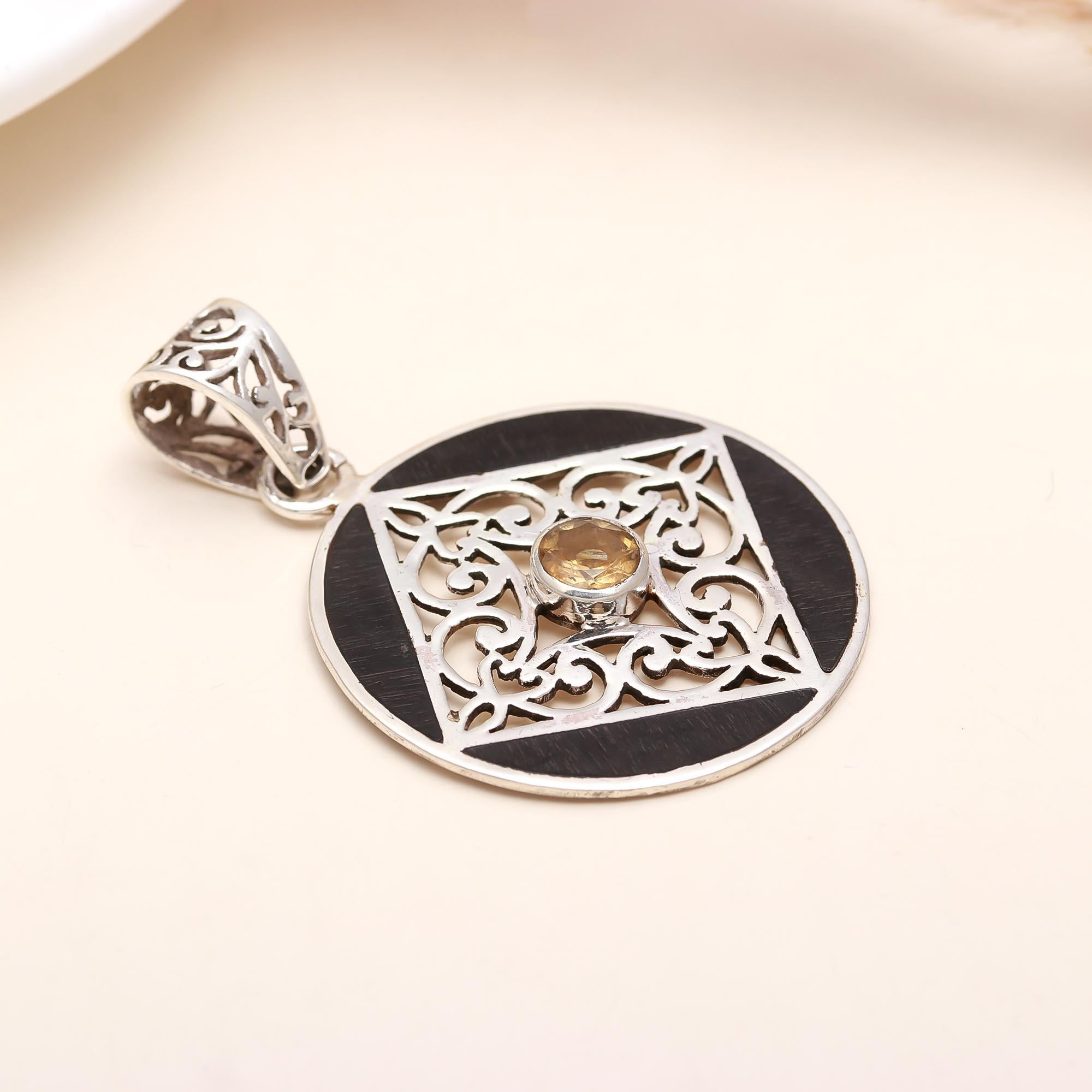 Net Design Citrine Silver Plated Pendant