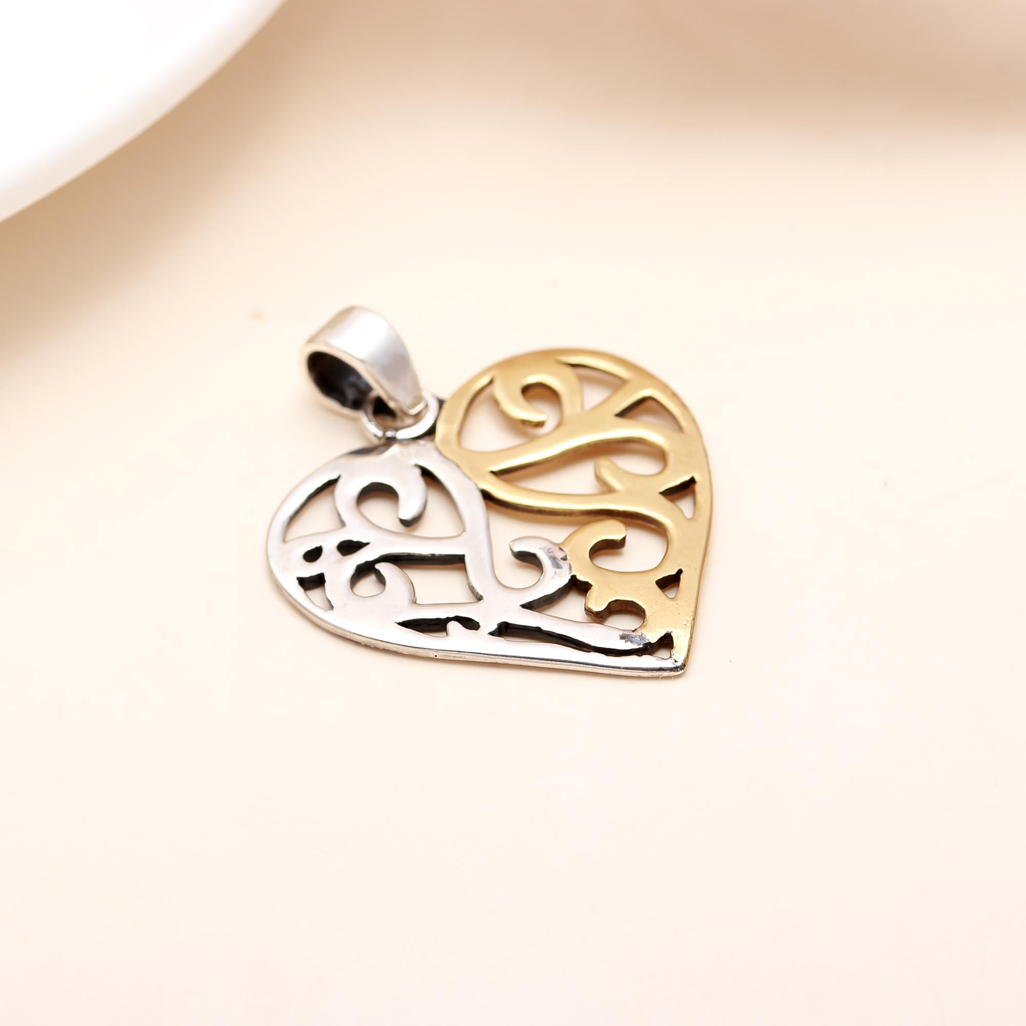 925 Sterling Silver Vintage Heart Pendant