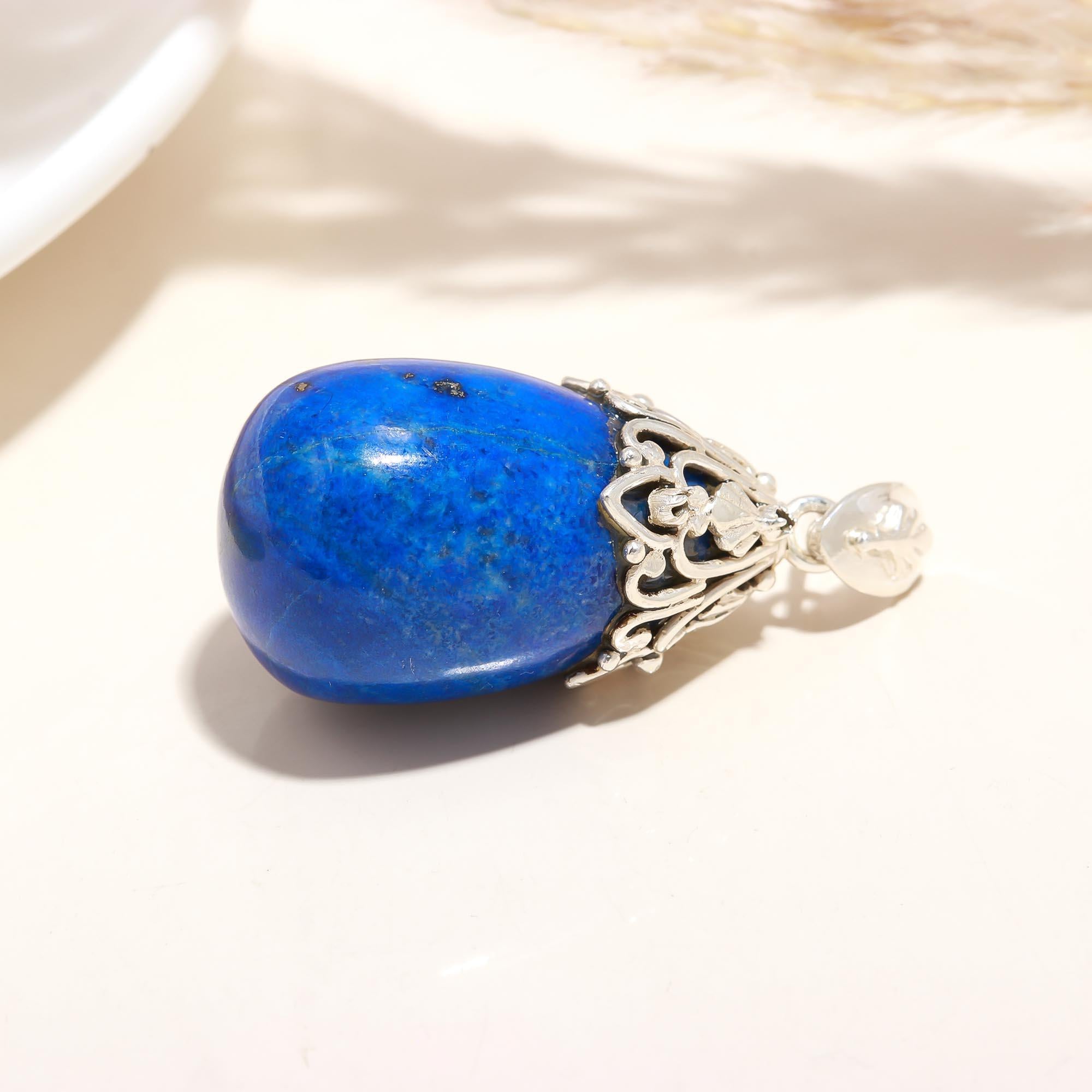 Blue Pendant Necklace With Sterling Silver Frame