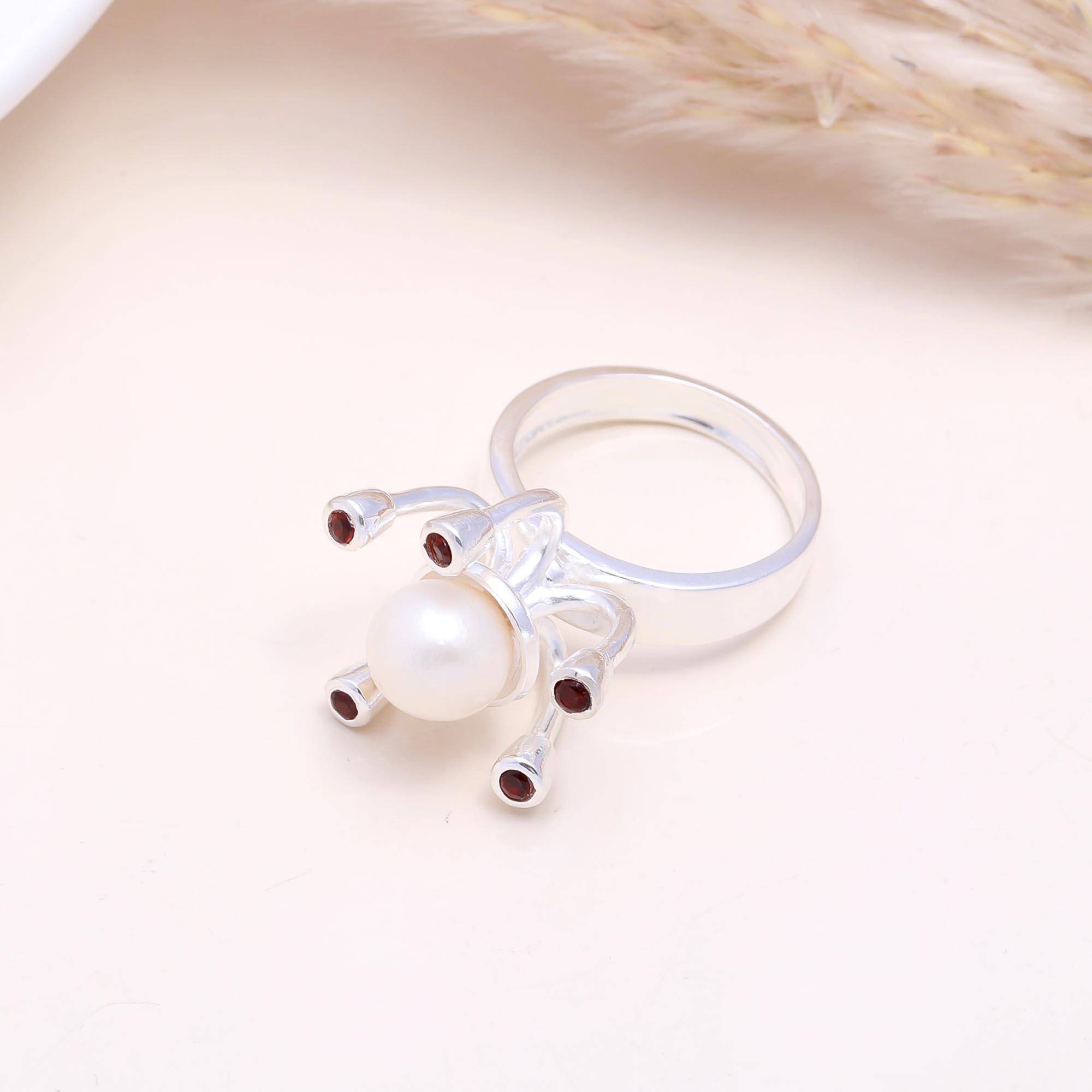 The Abyssal Treasure: Pearl & Garnet Sculptural Ring