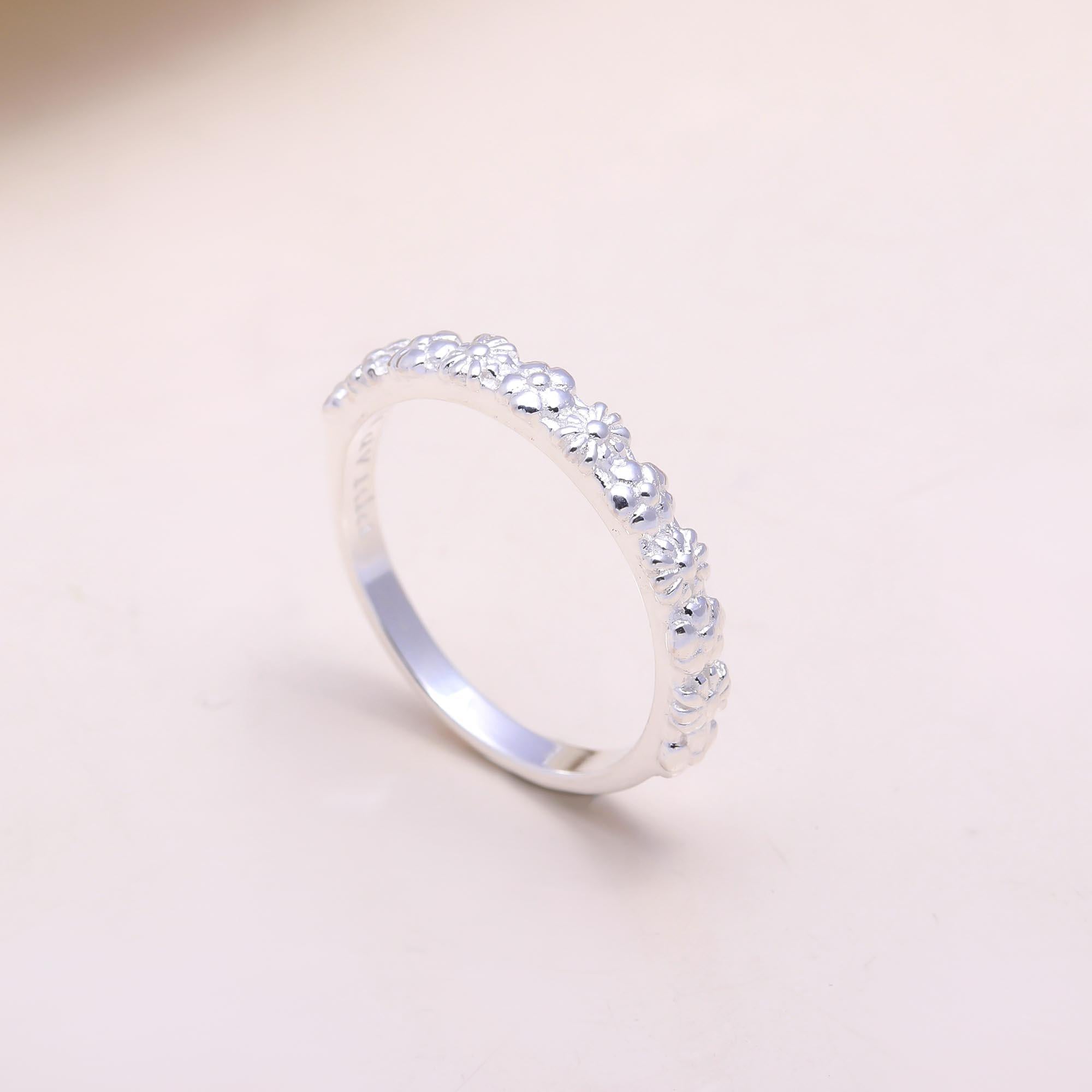 The Flower Power: Silver Daisy Floral Eternity Ring