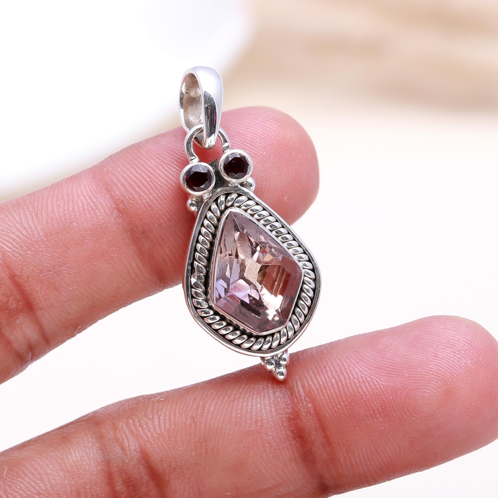 The Vintage Warmth: Champagne Quartz & Garnet Pendant