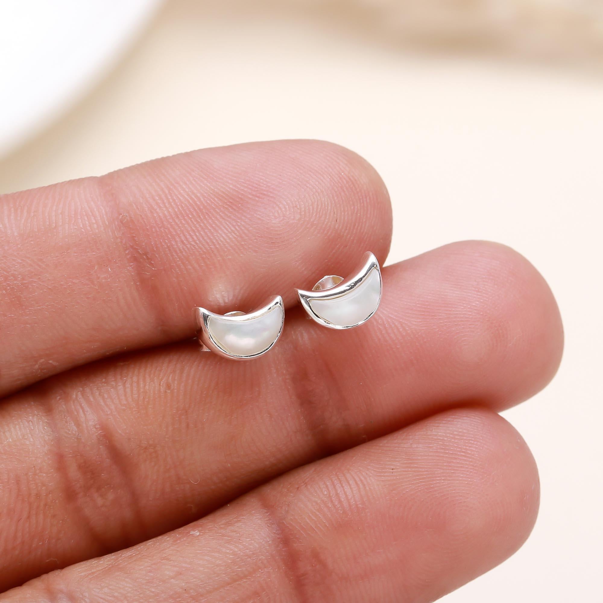 925 Sterling Silver Crescent Moon Pearl Stud Earrings