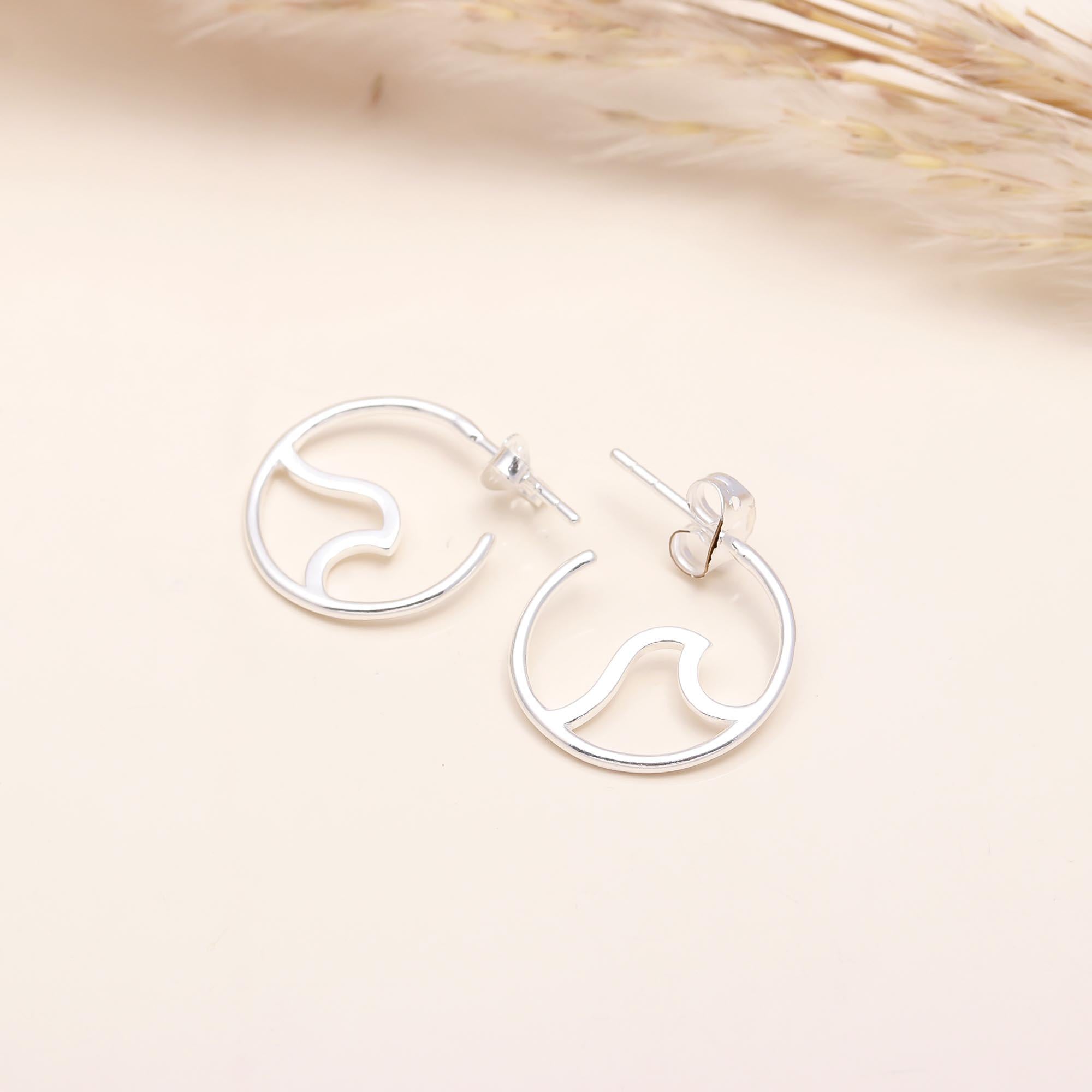 925 Sterling Silver Wave Circle Stud Earrings