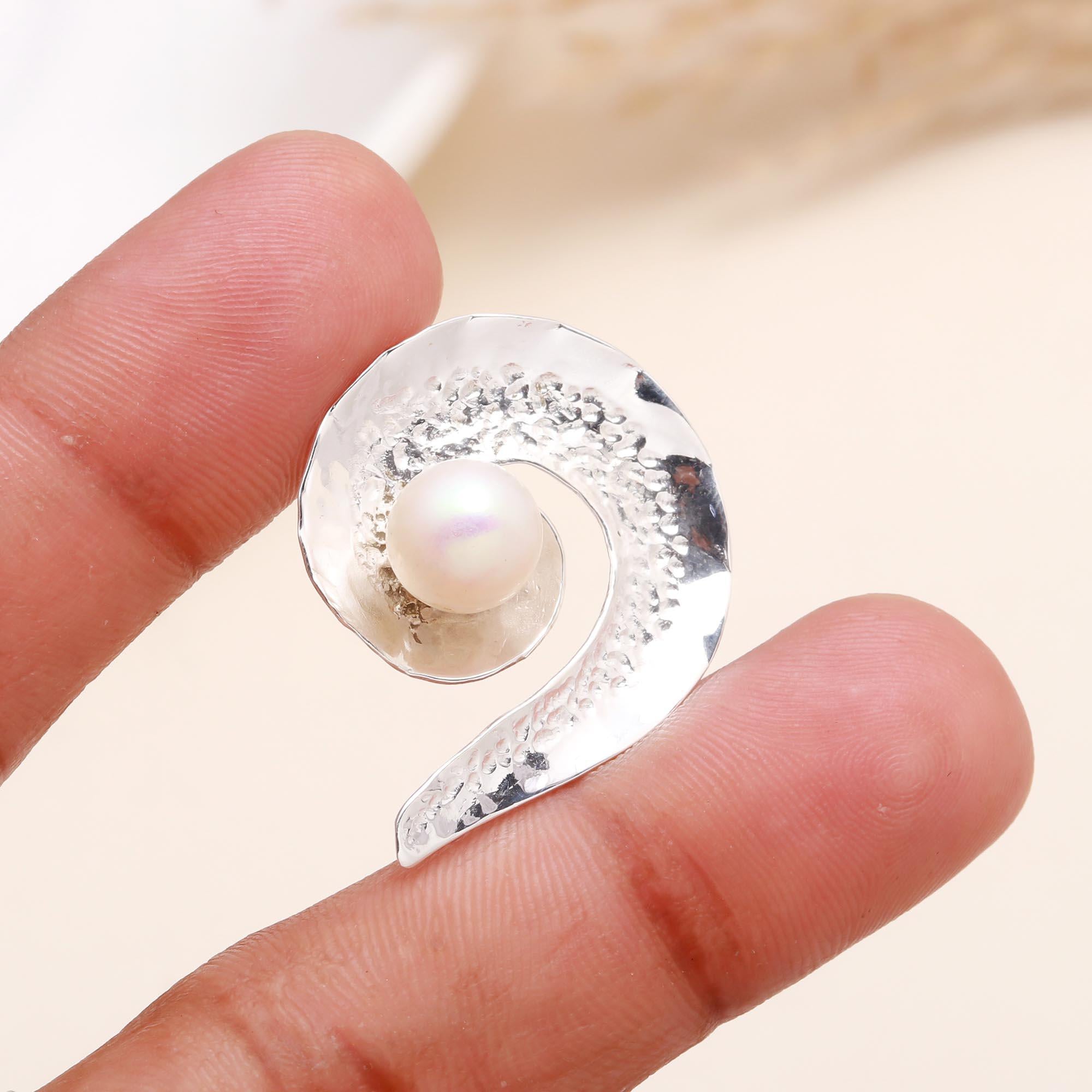 925 Sterling Silver Swirl Design White Pearl Hammered Pendant