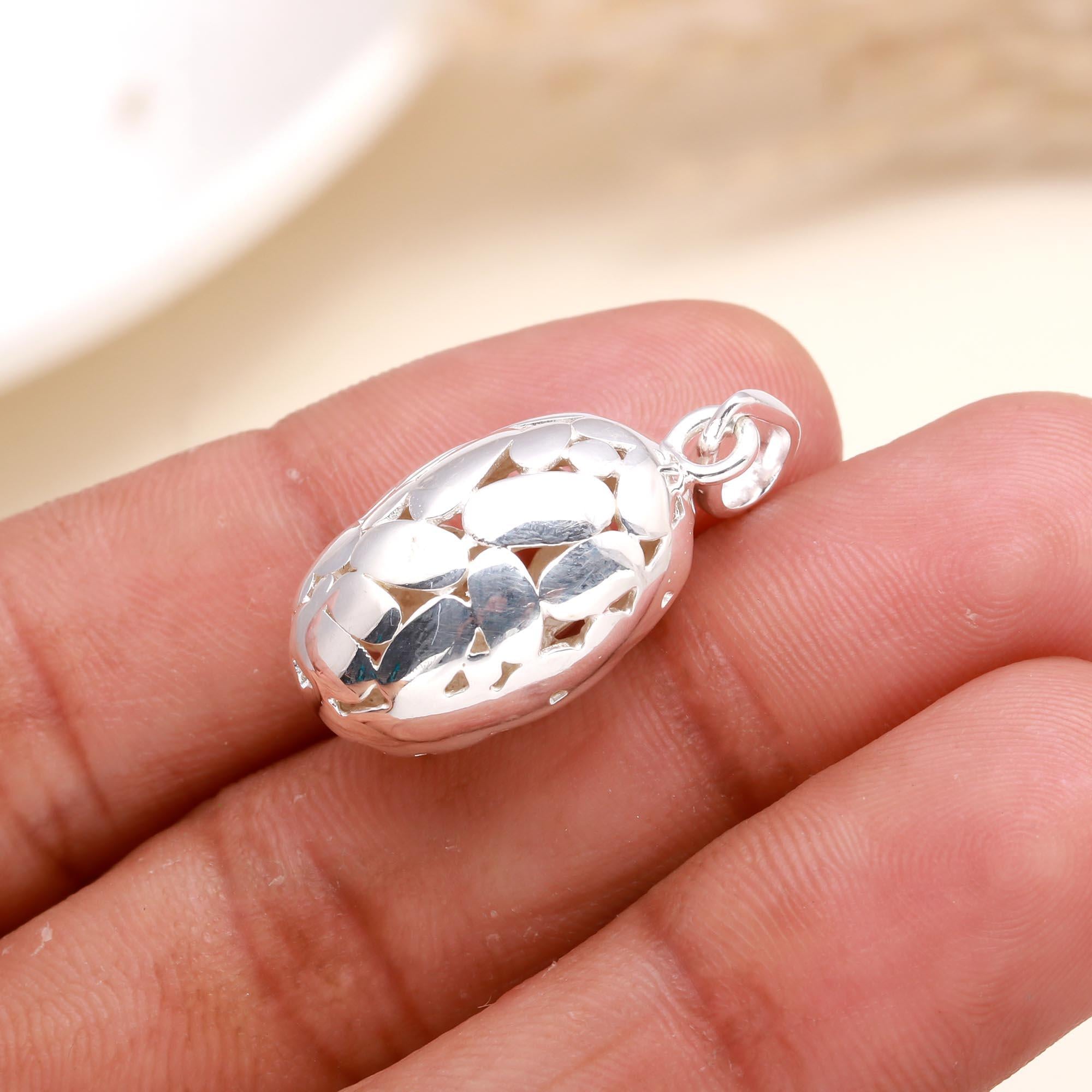 925 Sterling Silver Hollow Floral Cutout Oval Pendant