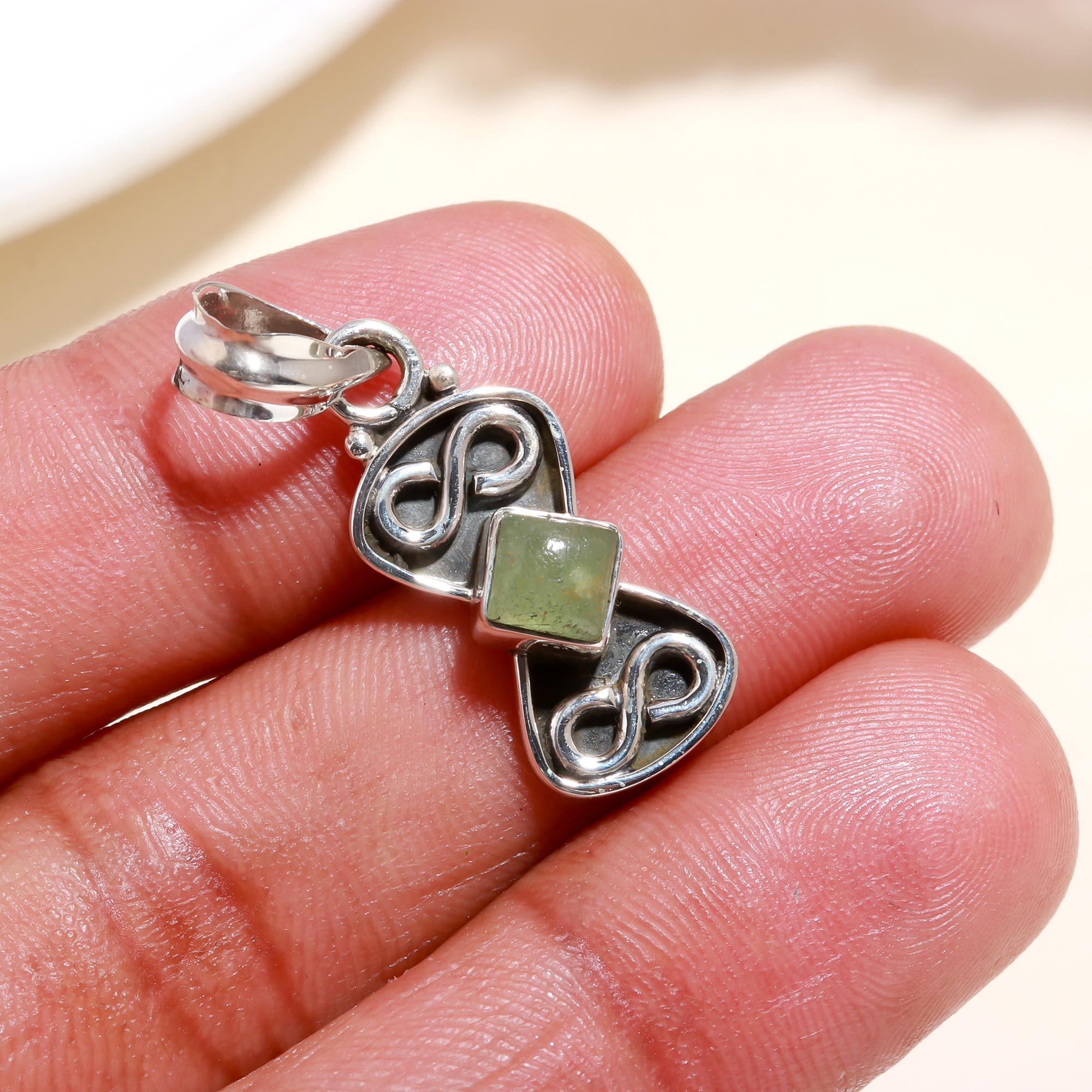 The Verdant Infinity: Aventurine  Infinity Pendant