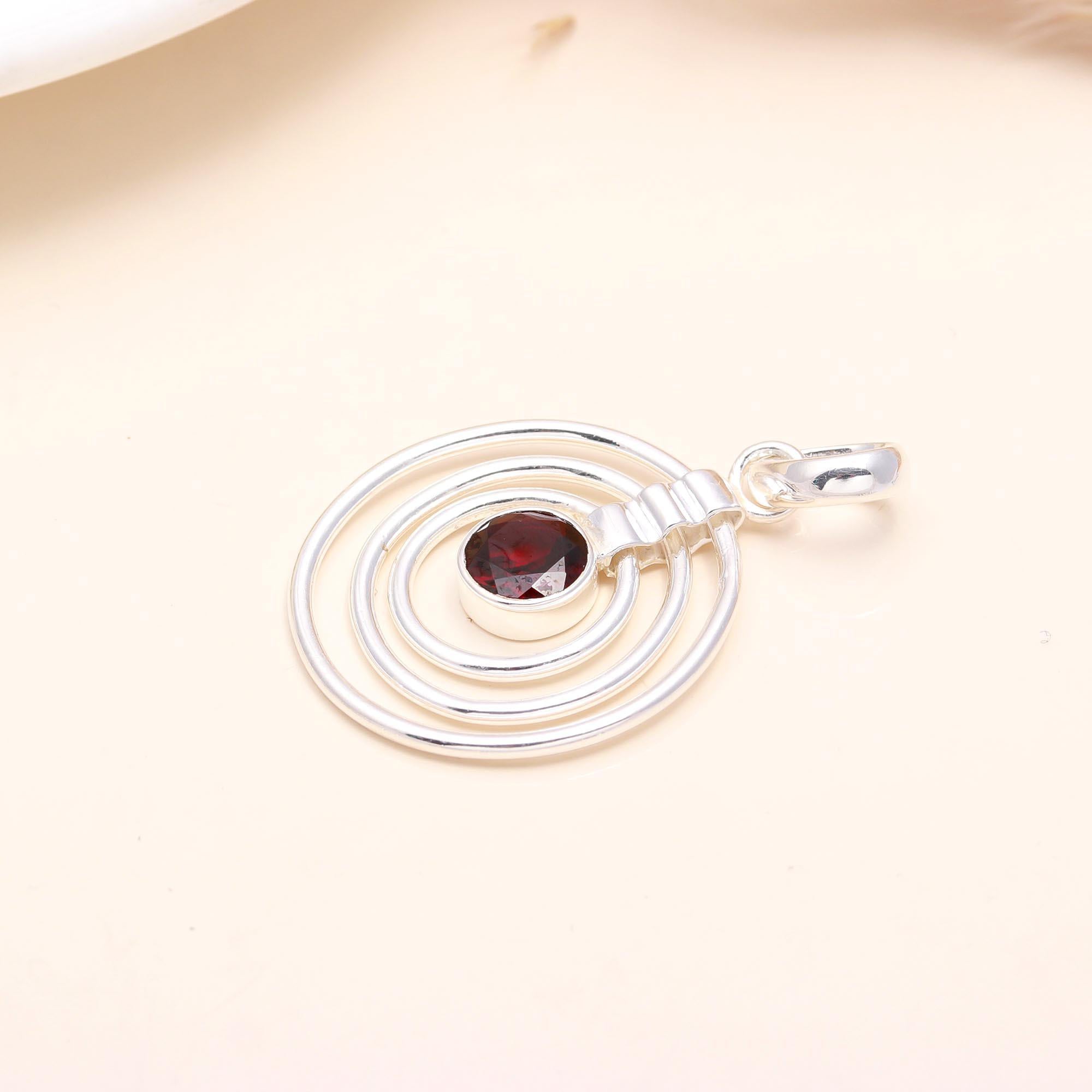 925 Sterling Silver Garnet Circle Pendant