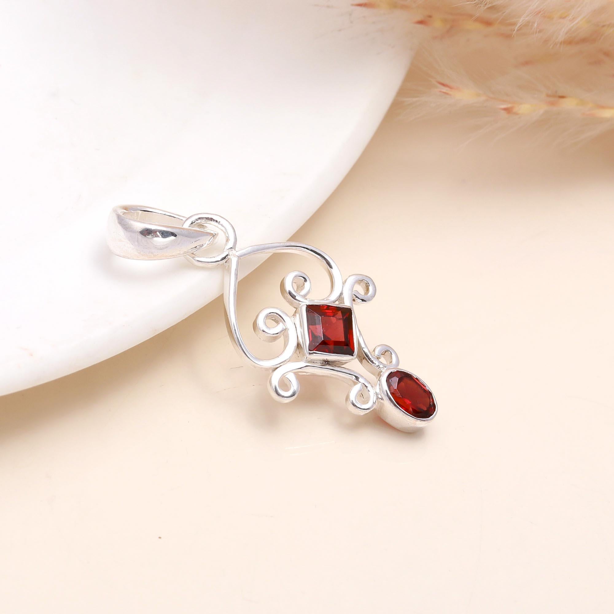 925 Sterling Silver Vintage Garnet Filigree Statement Pendant