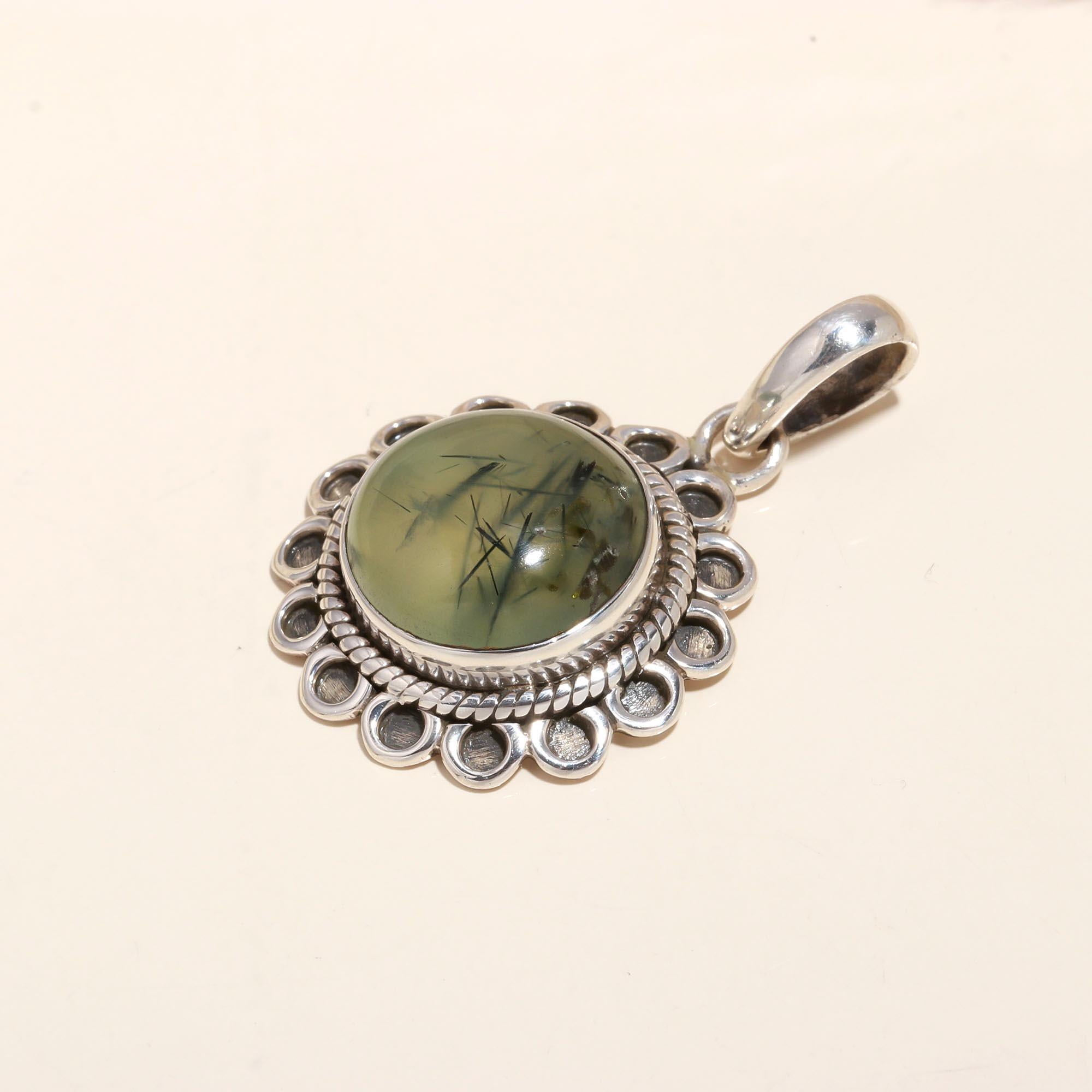 925 Sterling Silver Vintage Filigree Design Handmade Round Prehnite Pendant