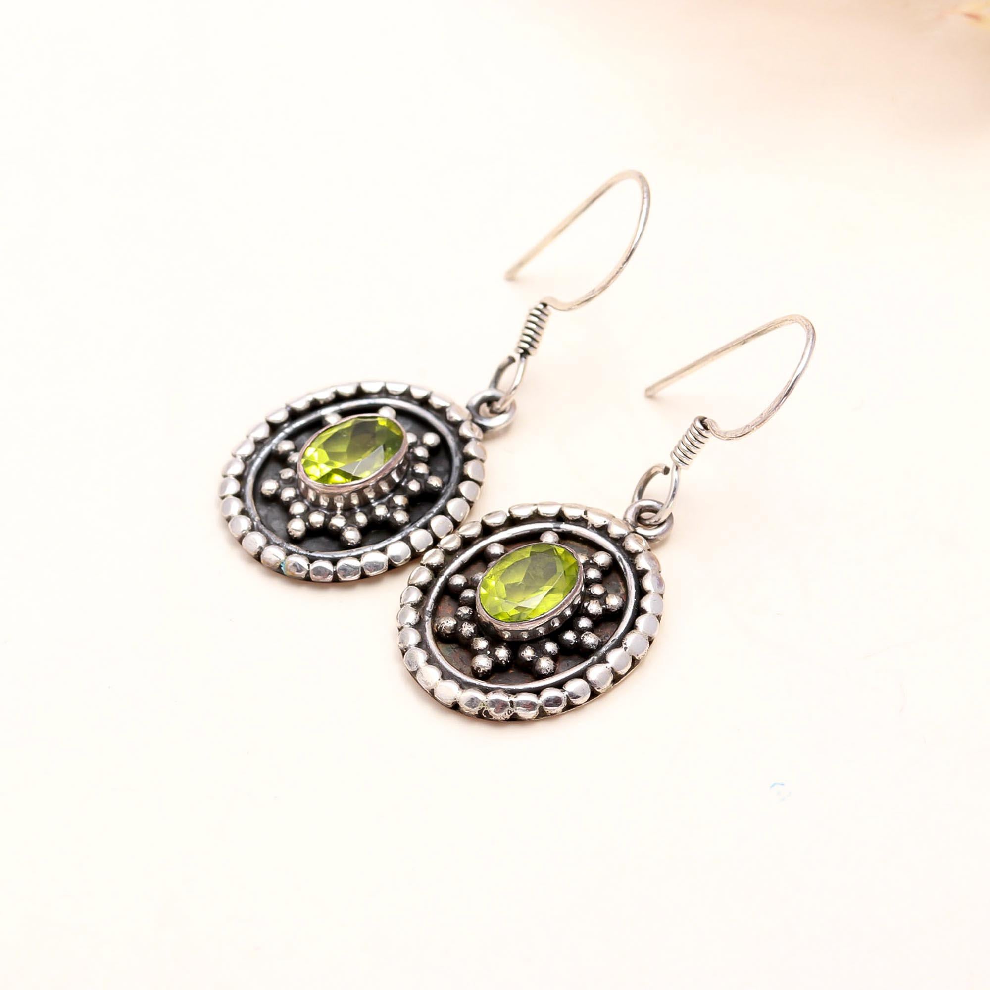 925 Sterling Silver Vintage Peridot Dangle Earrings
