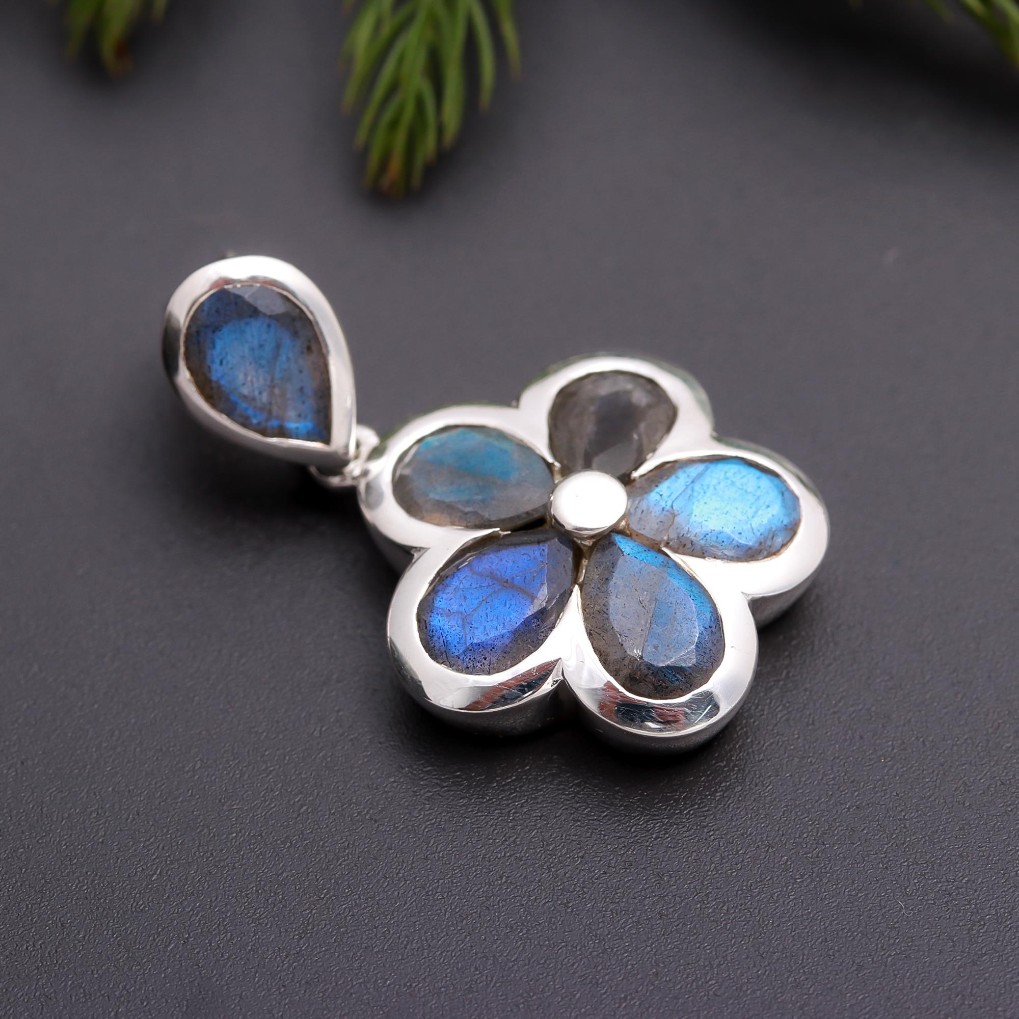 925 Silver Labradorite Flower Pendant