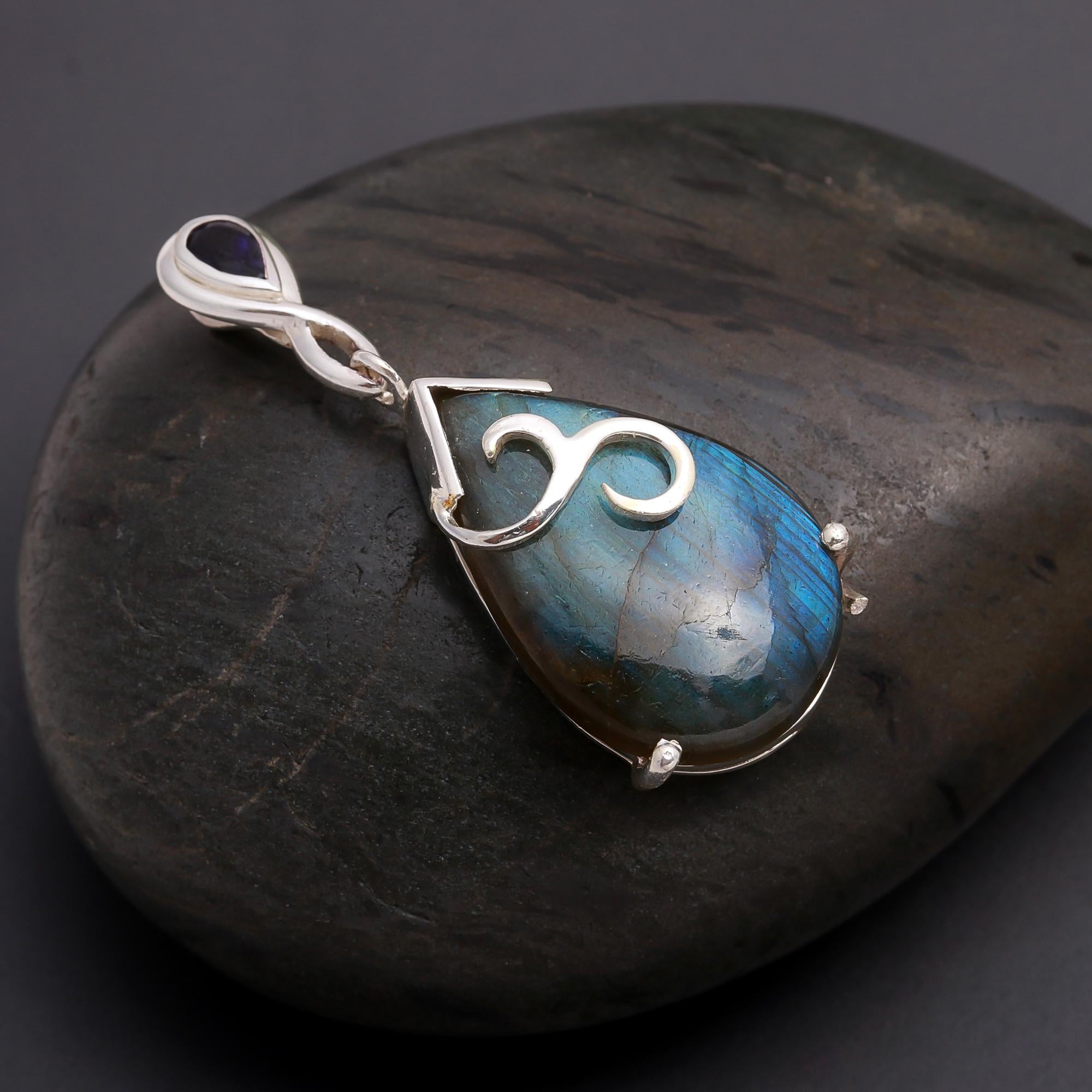 925 Silver Labradorite Pendant