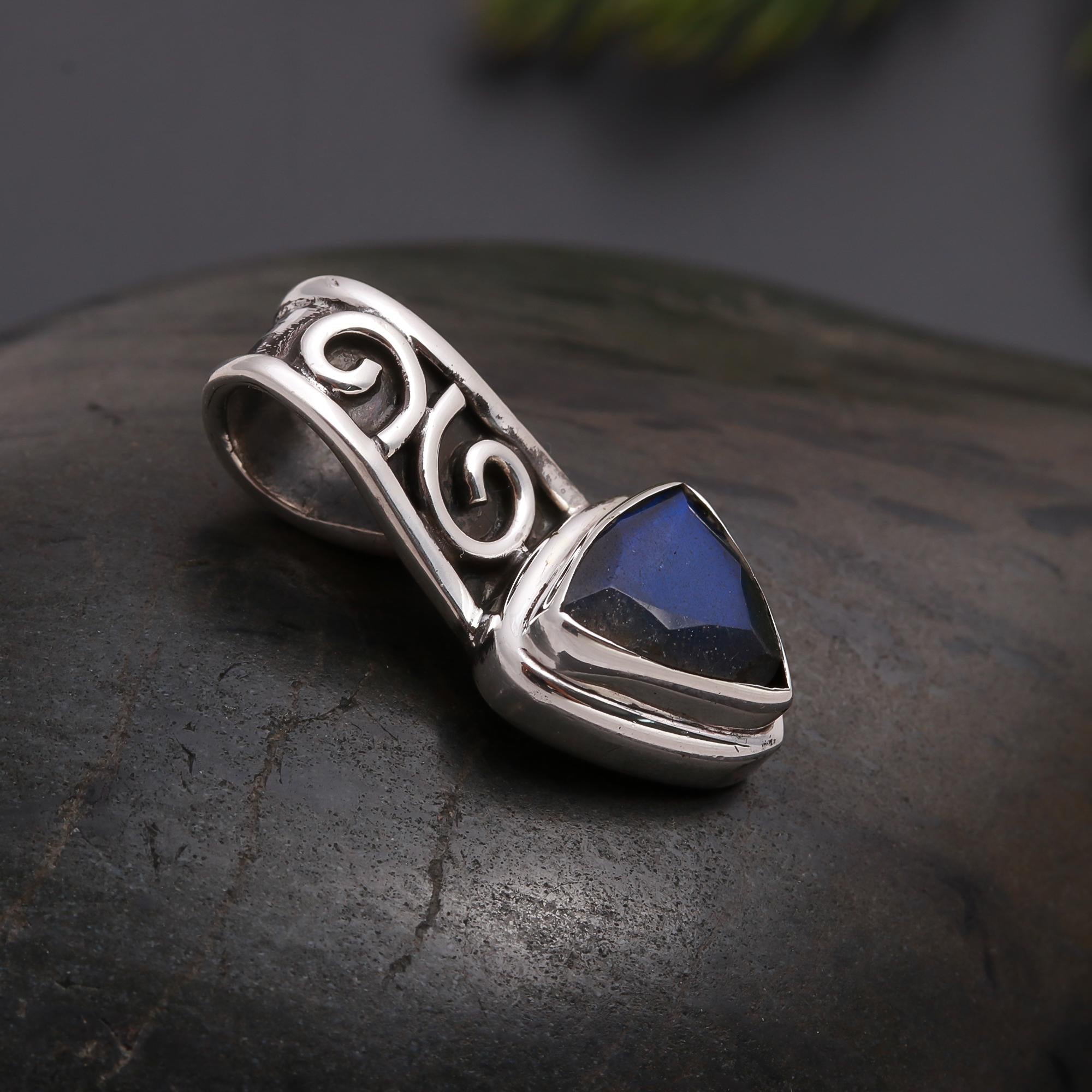 925 Silver Labradorite Pendant