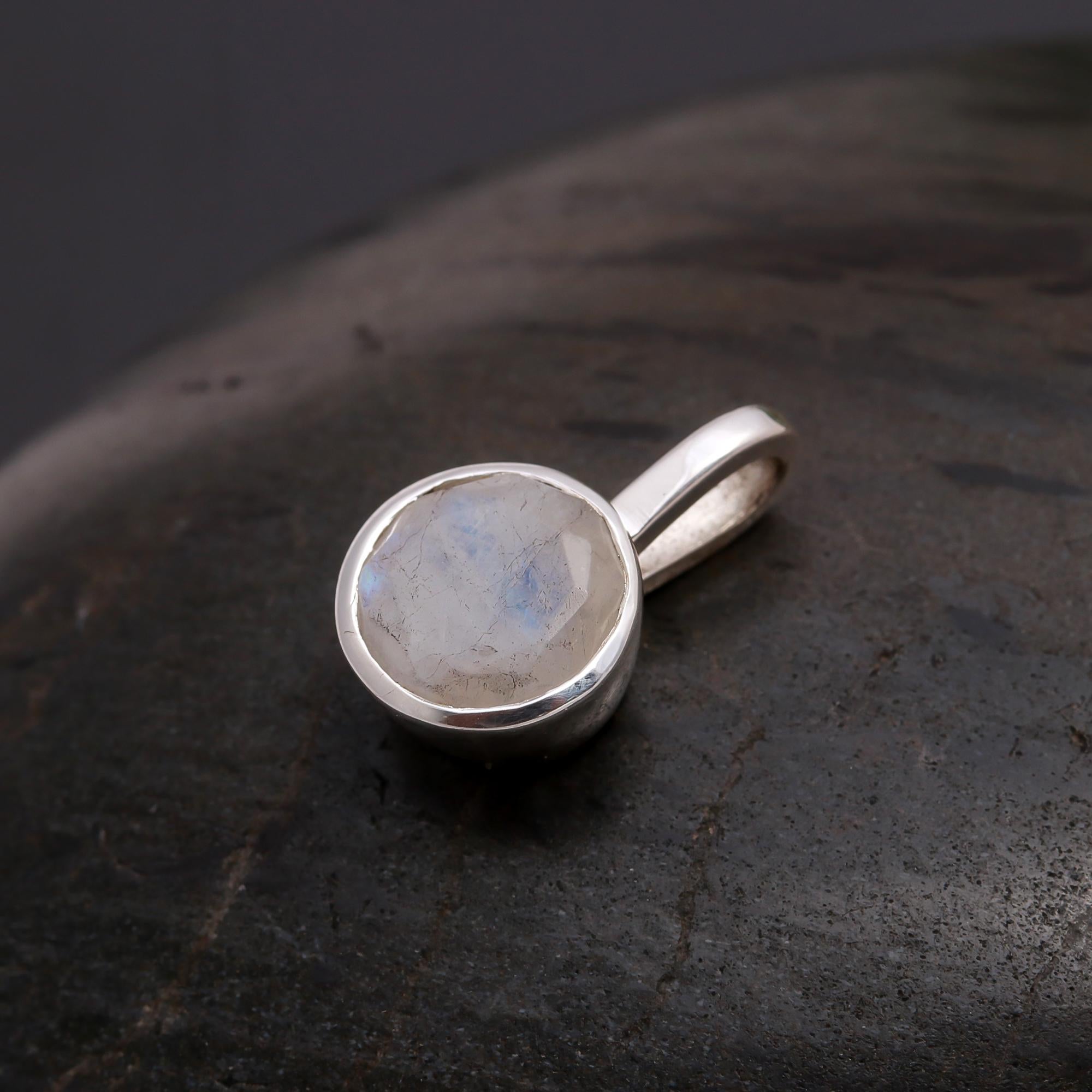 925 Silver Moonstone Pendant