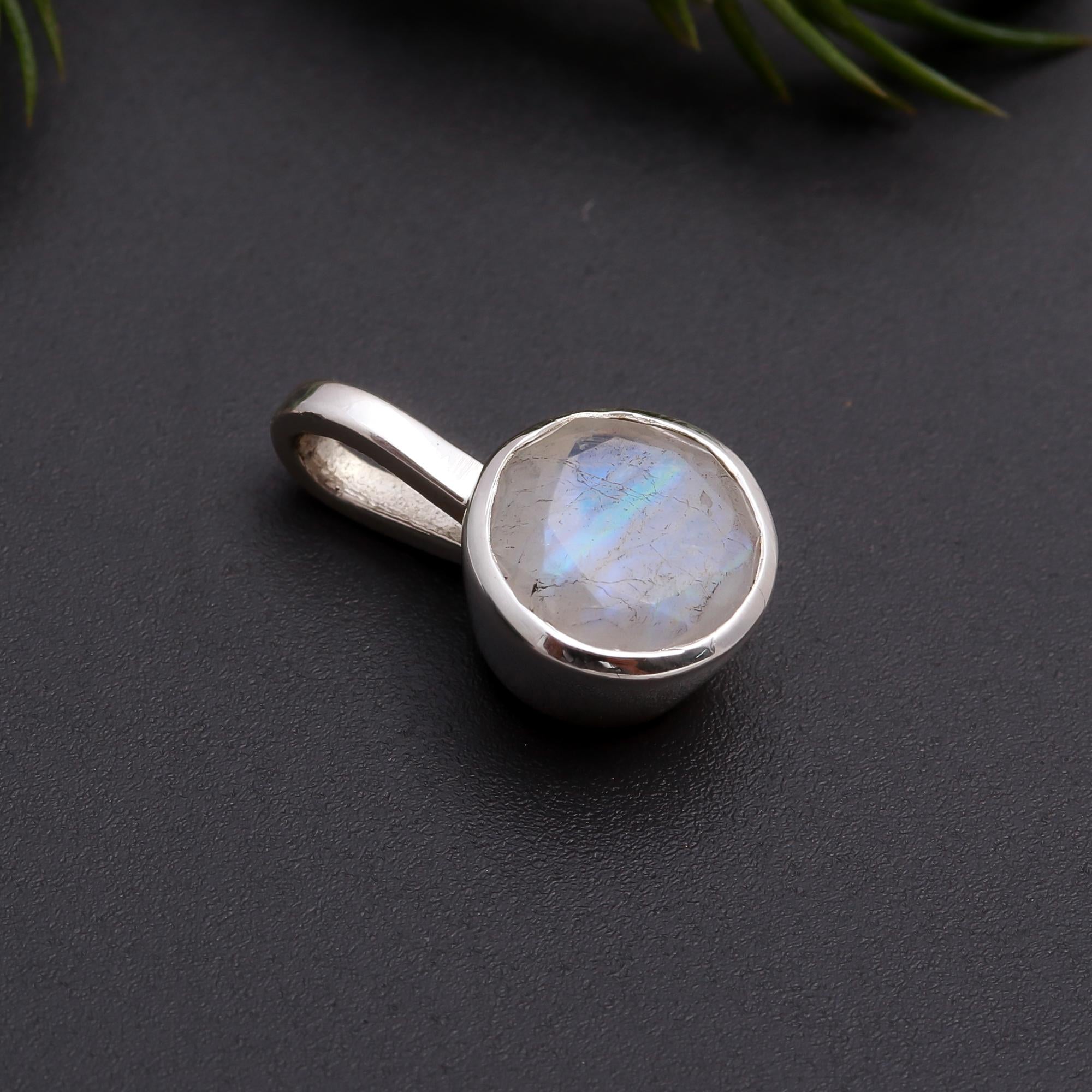 925 Silver Moonstone Pendant
