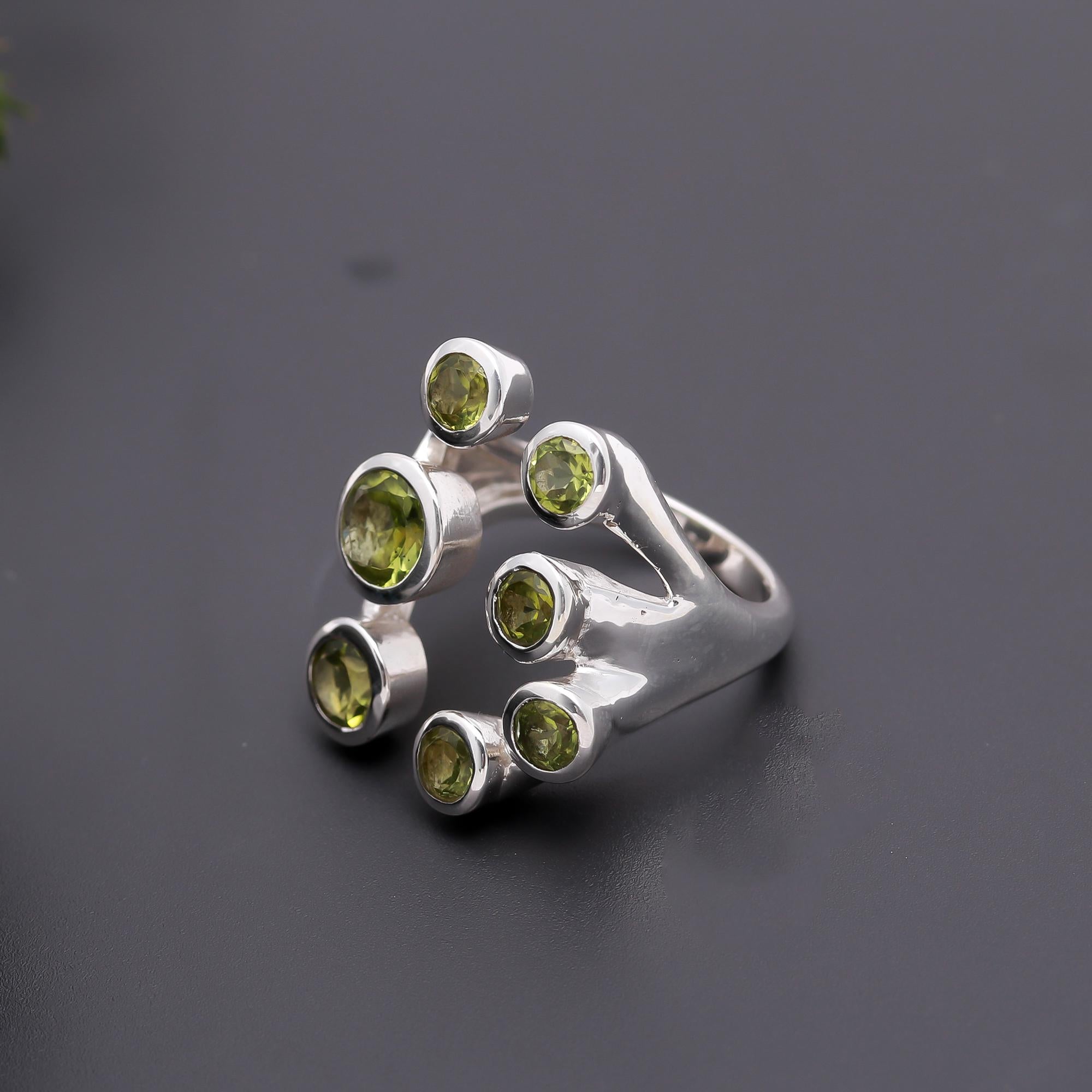 925 Silver Peridot Cluster Ring
