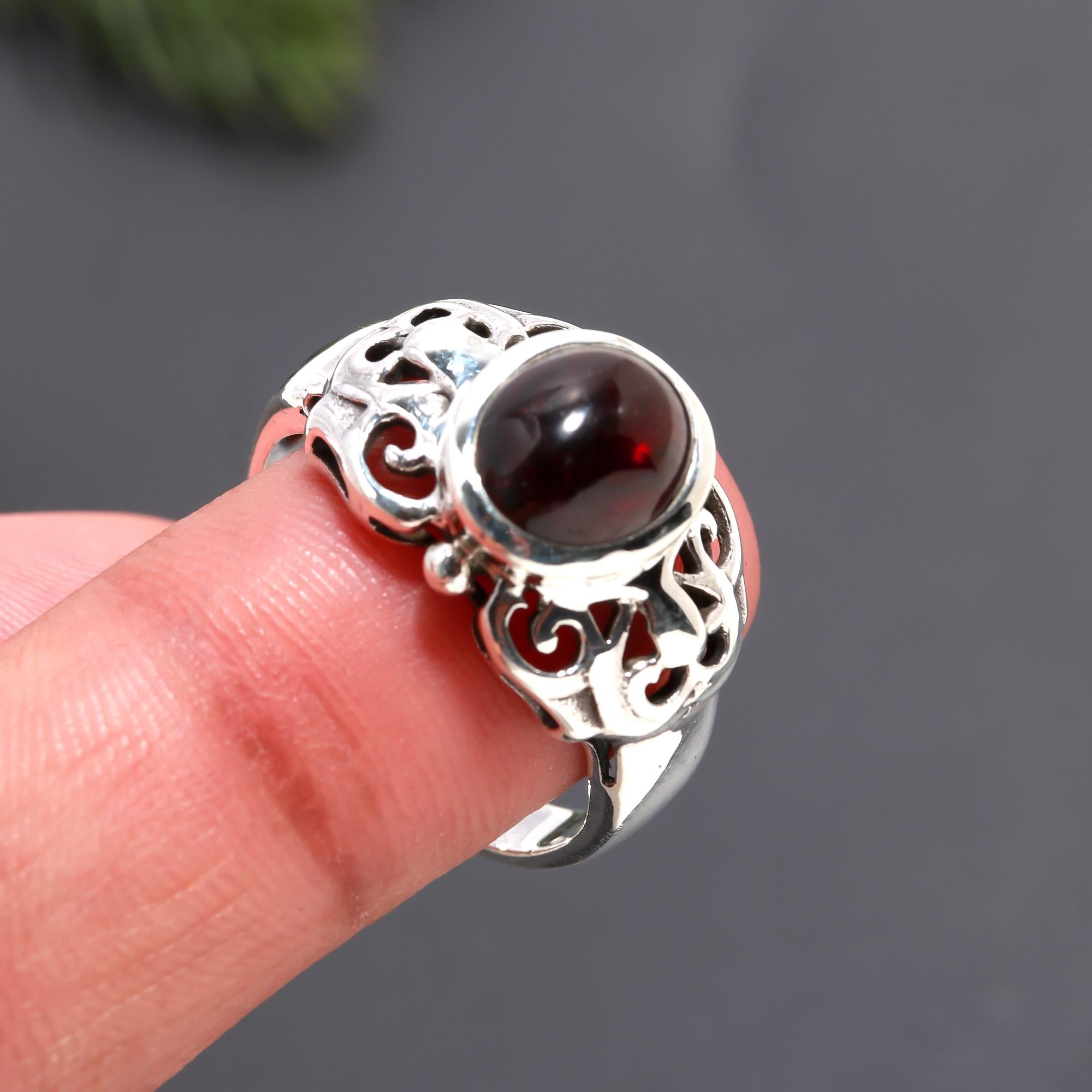 925 Silver Vintage Filigree Garnet Ring