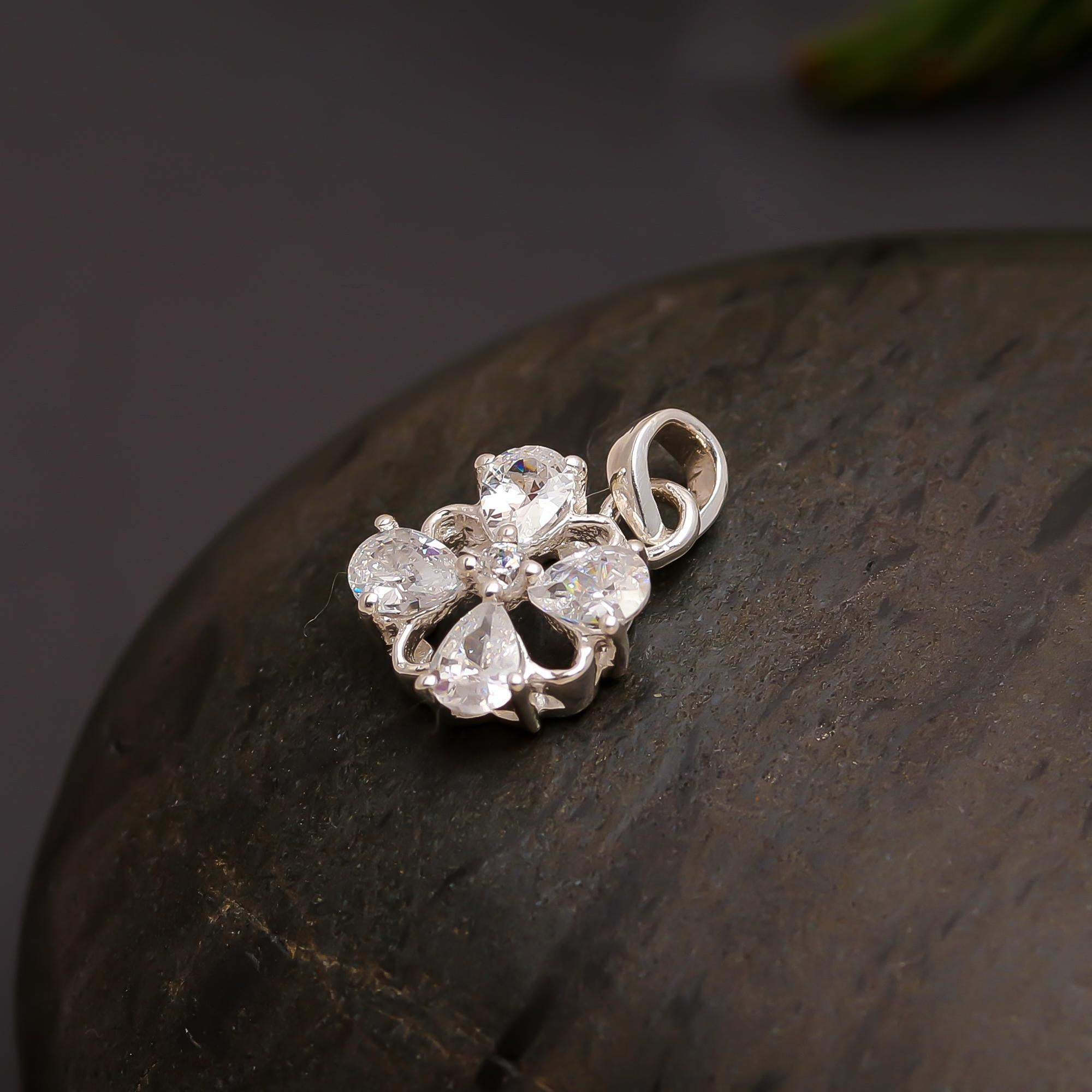 925 Silver Clover Sparkle Pendant