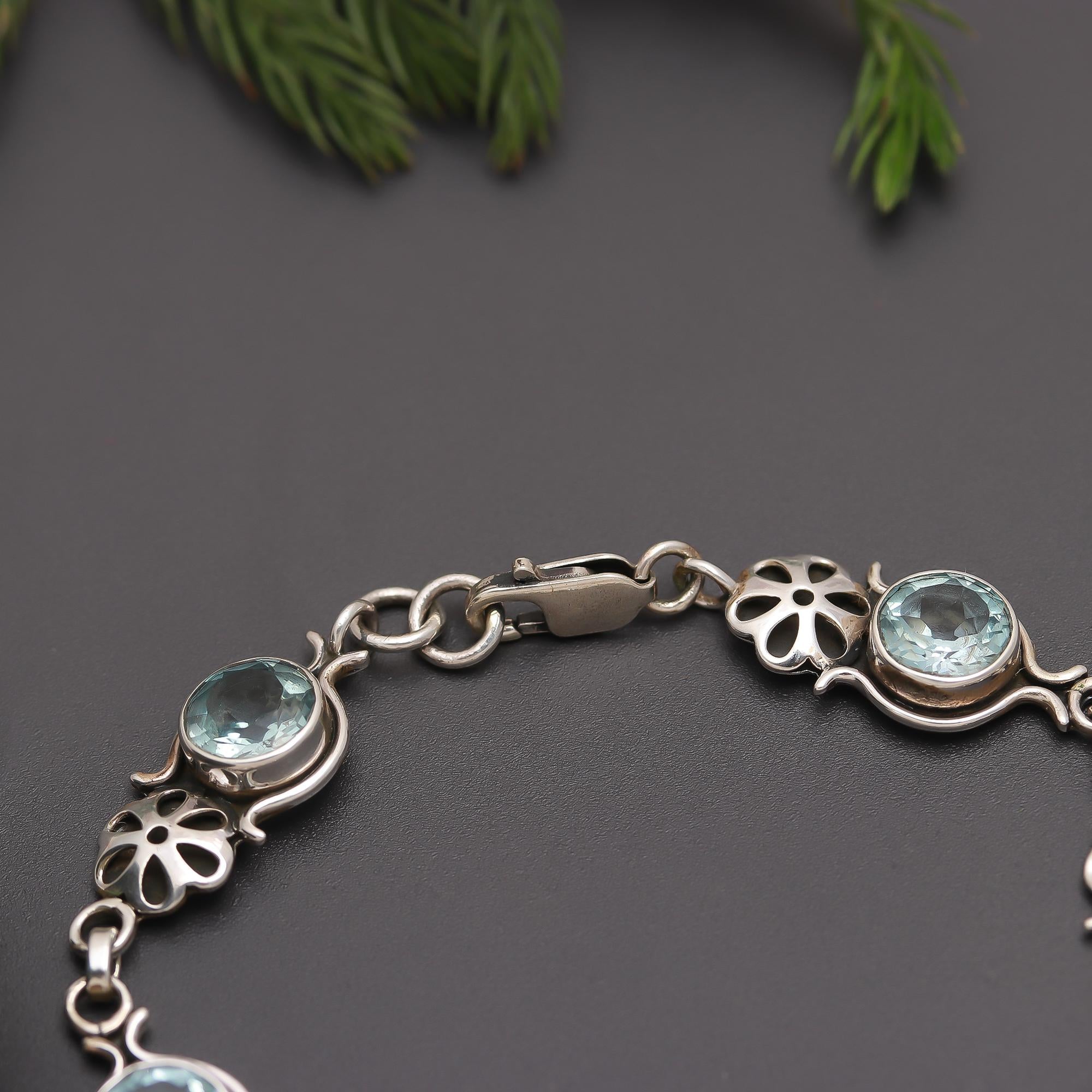 925 Silver Floral Blue Topaz Link Bracelet