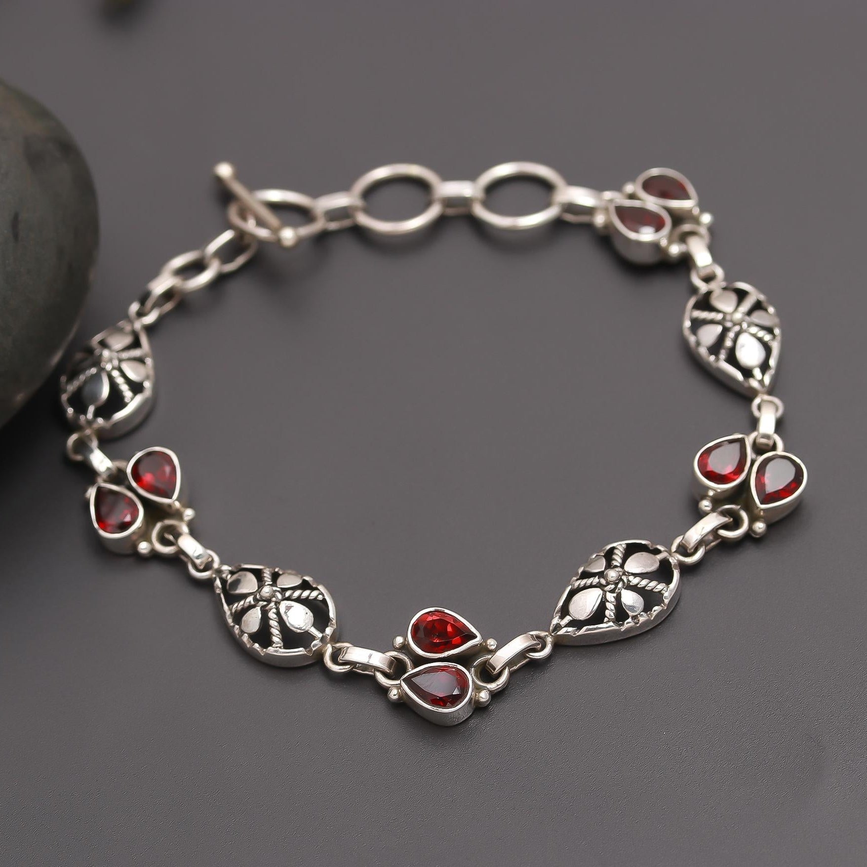 925 Silver Teardrop Garnet Link Bracelet