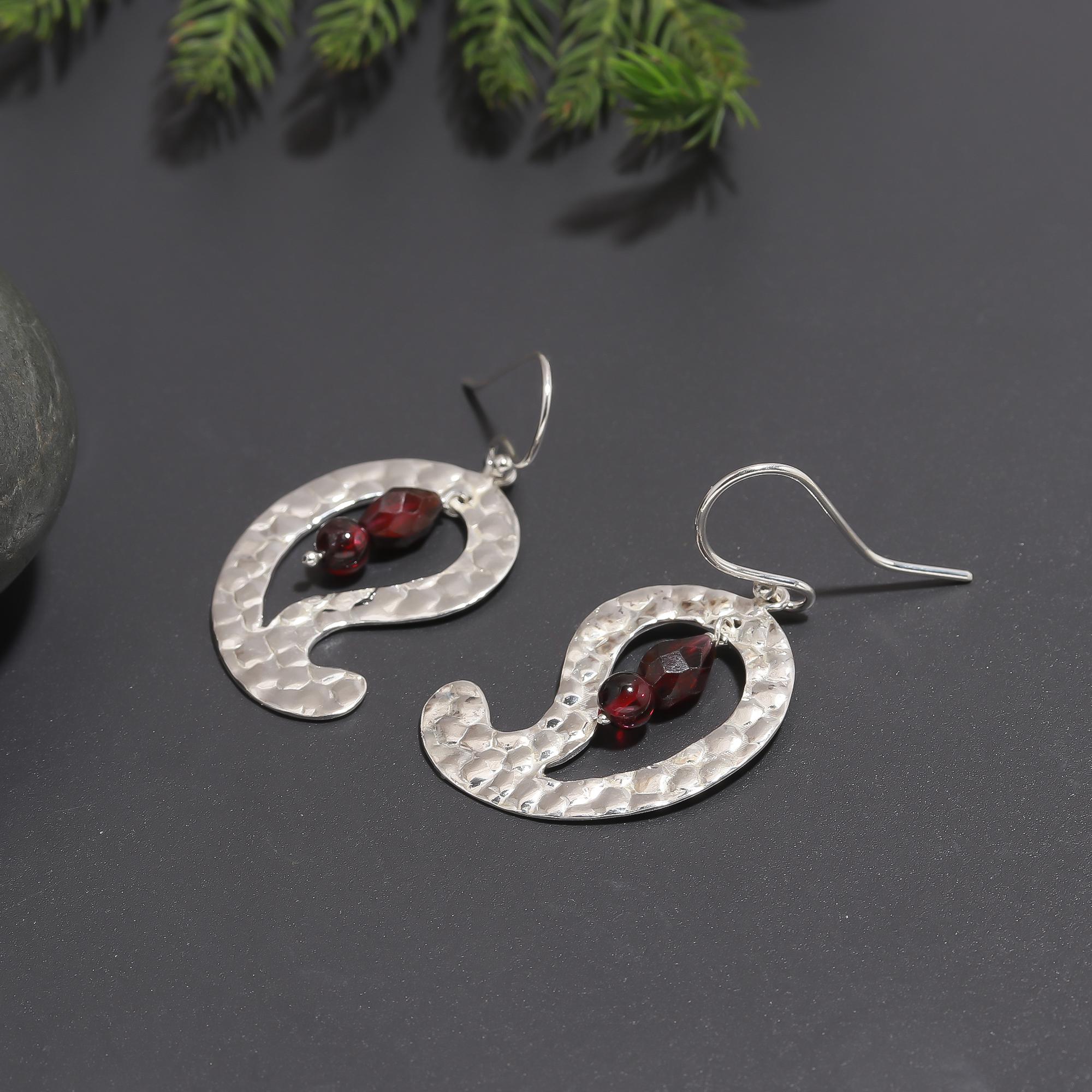 925 Silver Hammered Swirl Garnet Dangle Earrings