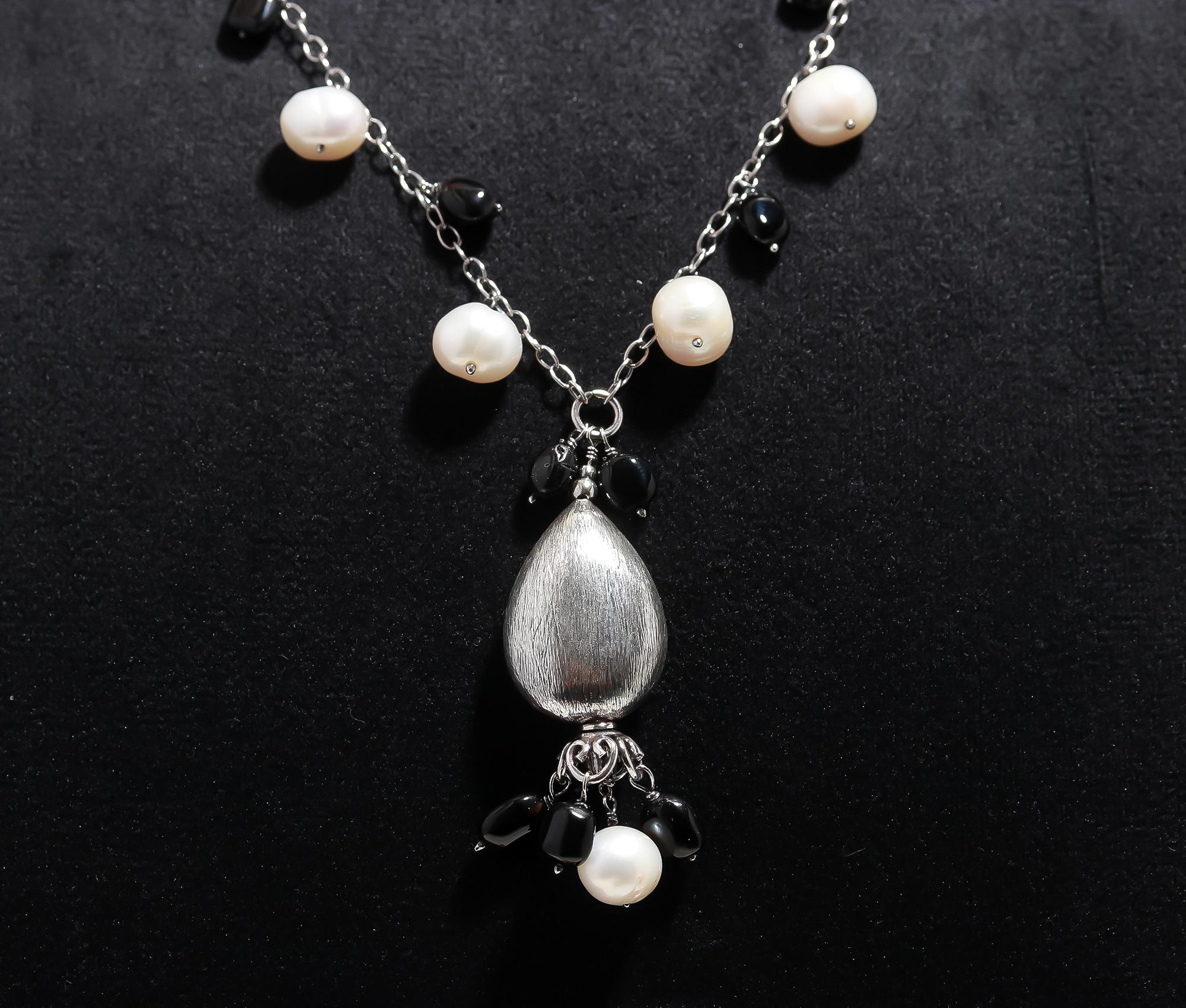 925 Silver Black Onyx and Freshwater Pearl Necklace