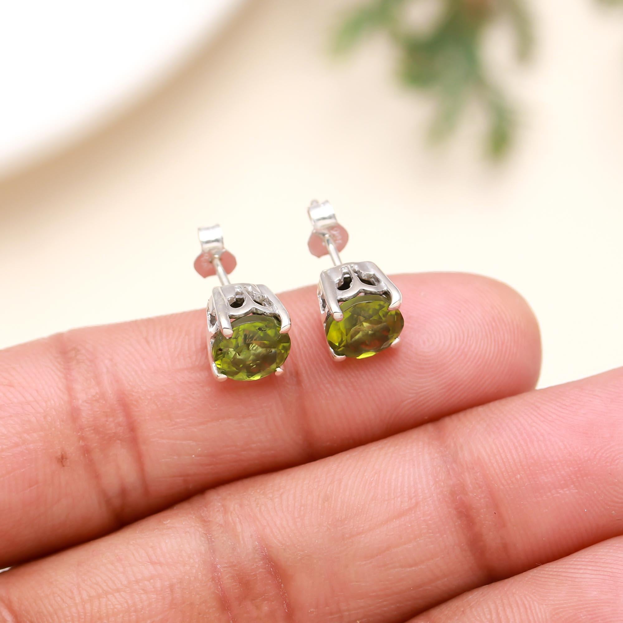 925 Sterling Silver Natural Peridot Round Stud Earring with Pushback