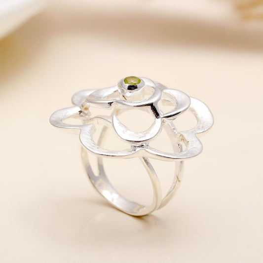 Solid 925 Silver Peridot Gemstone Floral Ring