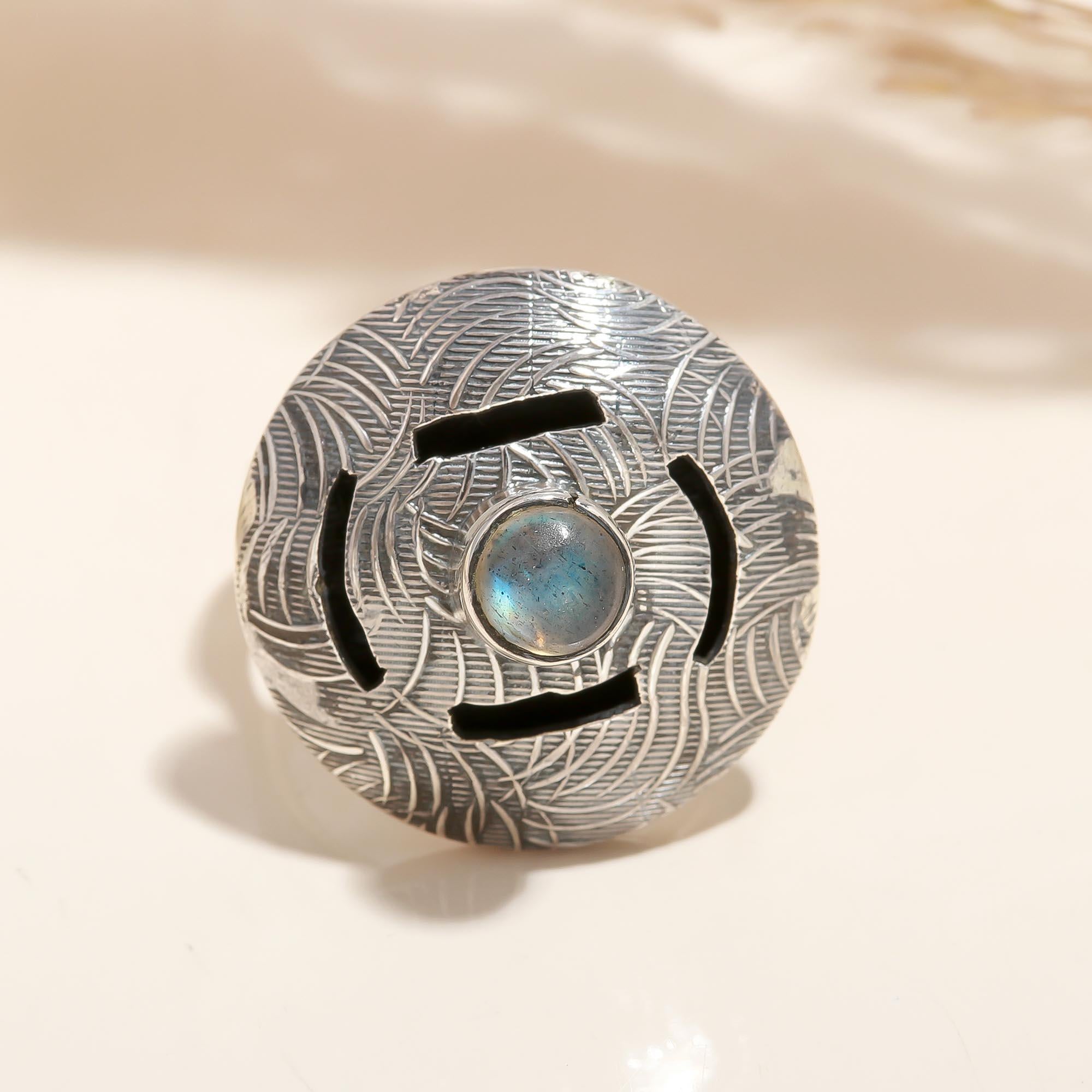 925 Silver Textured Labradorite Ring