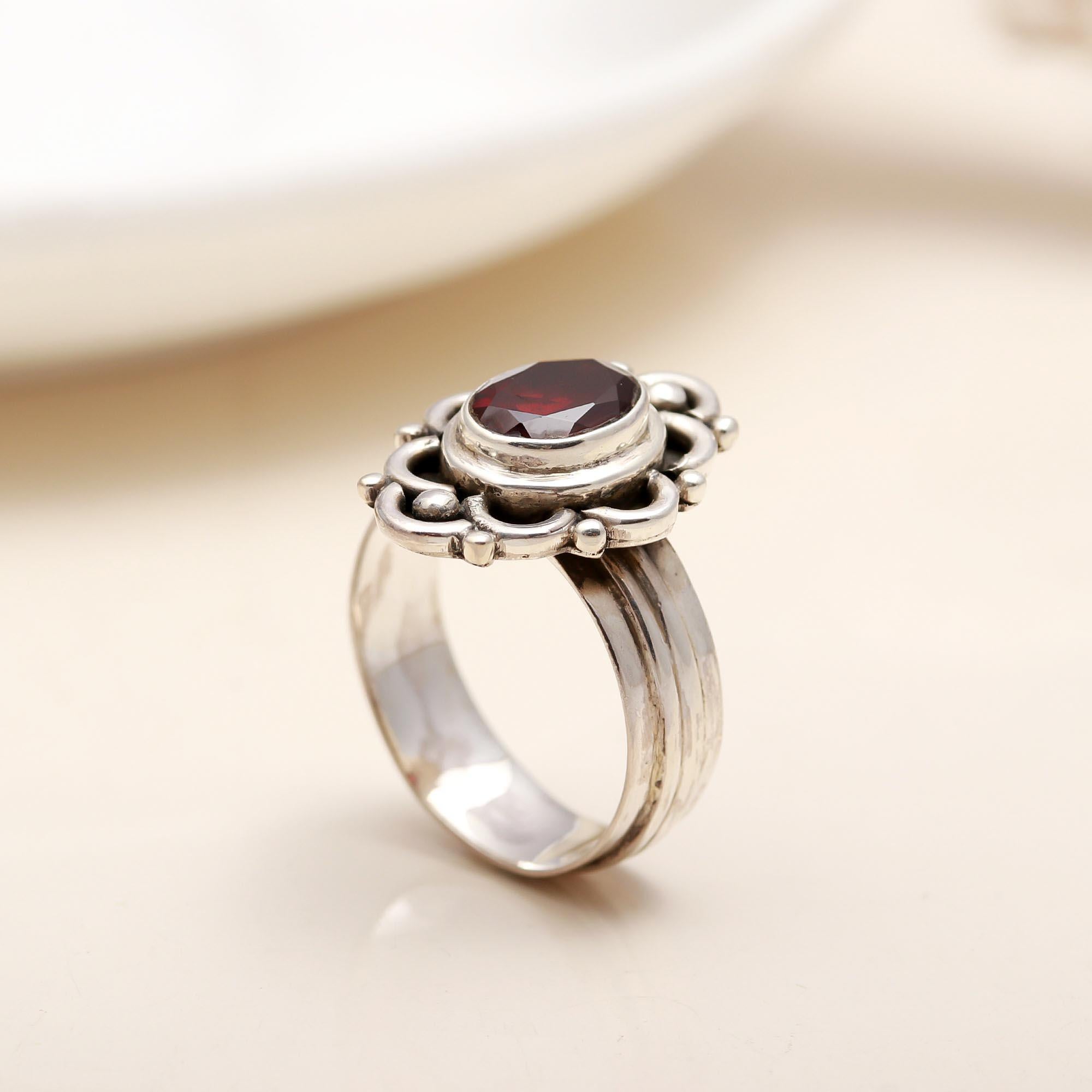 925 Silver Garnet Floral Ring