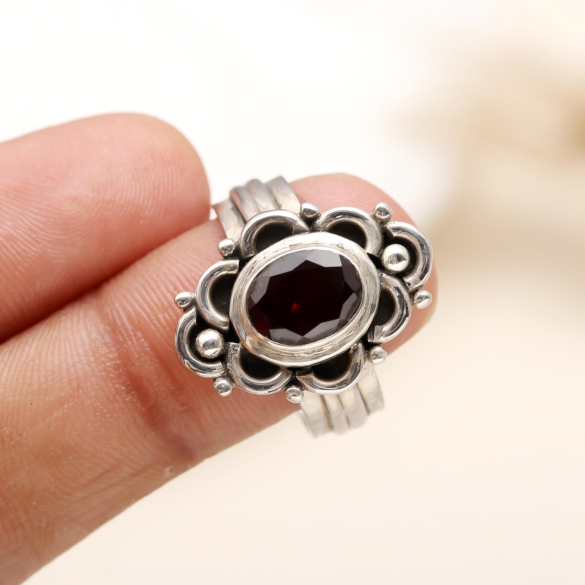 925 Silver Garnet Floral Ring