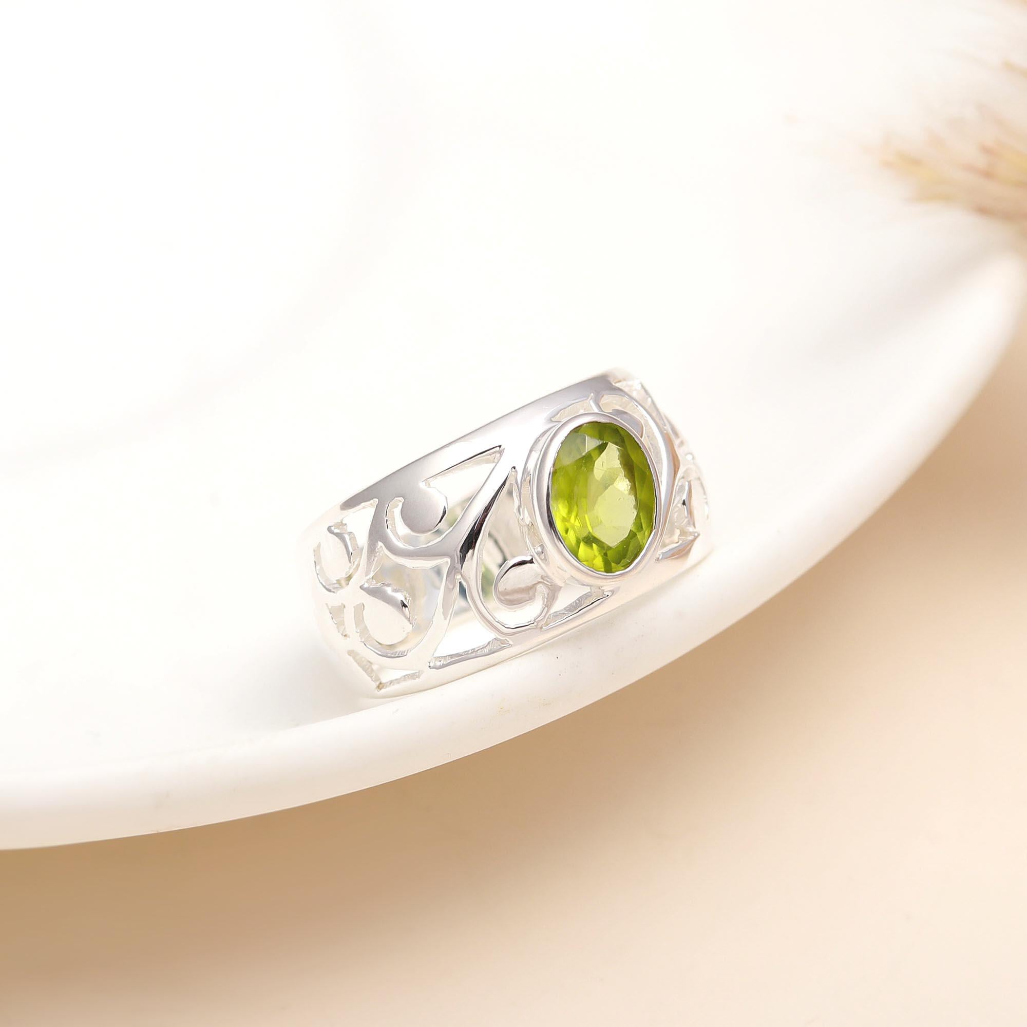 925 Silver Peridot Filigree Ring