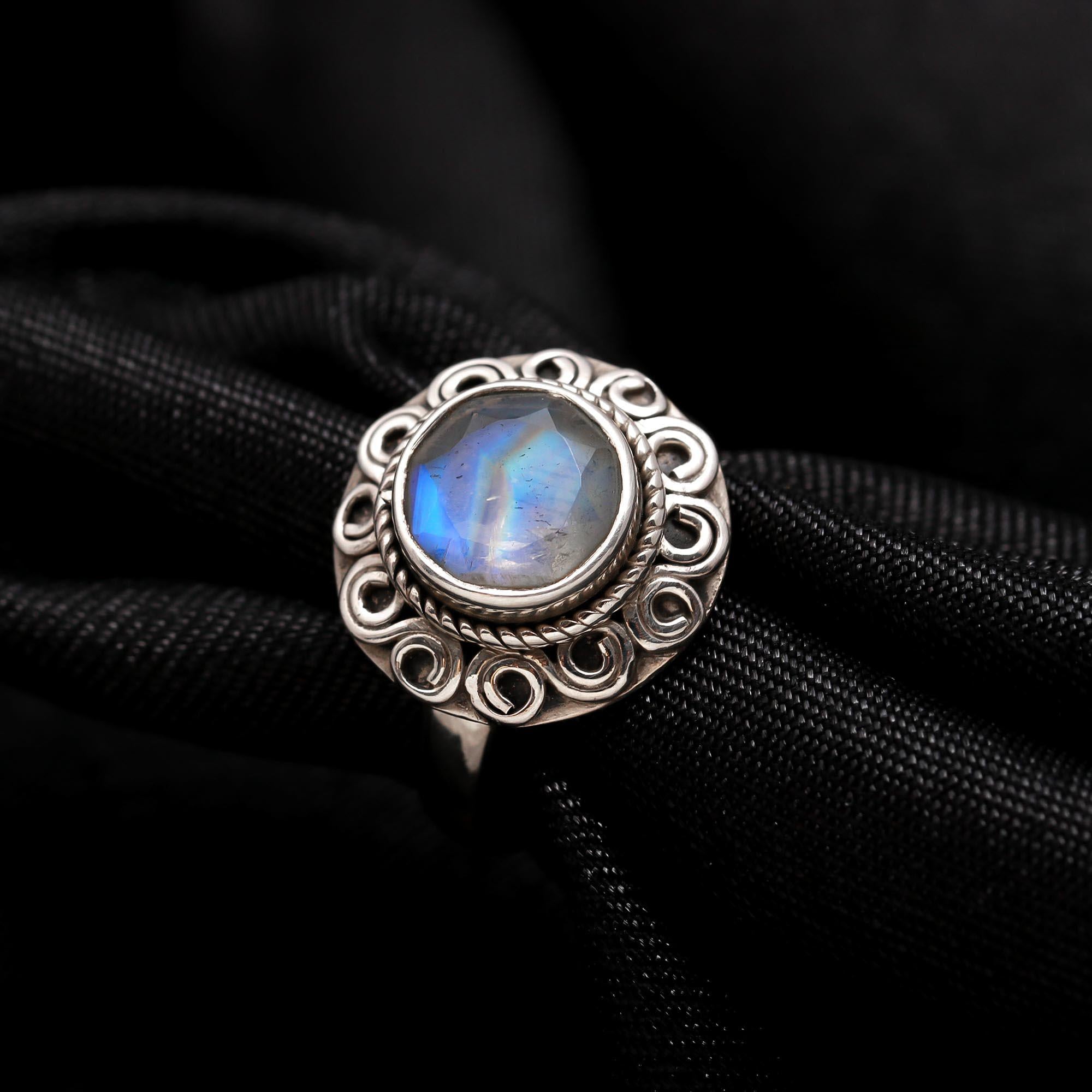 925 Silver Rainbow Moonstone Filigree Ring