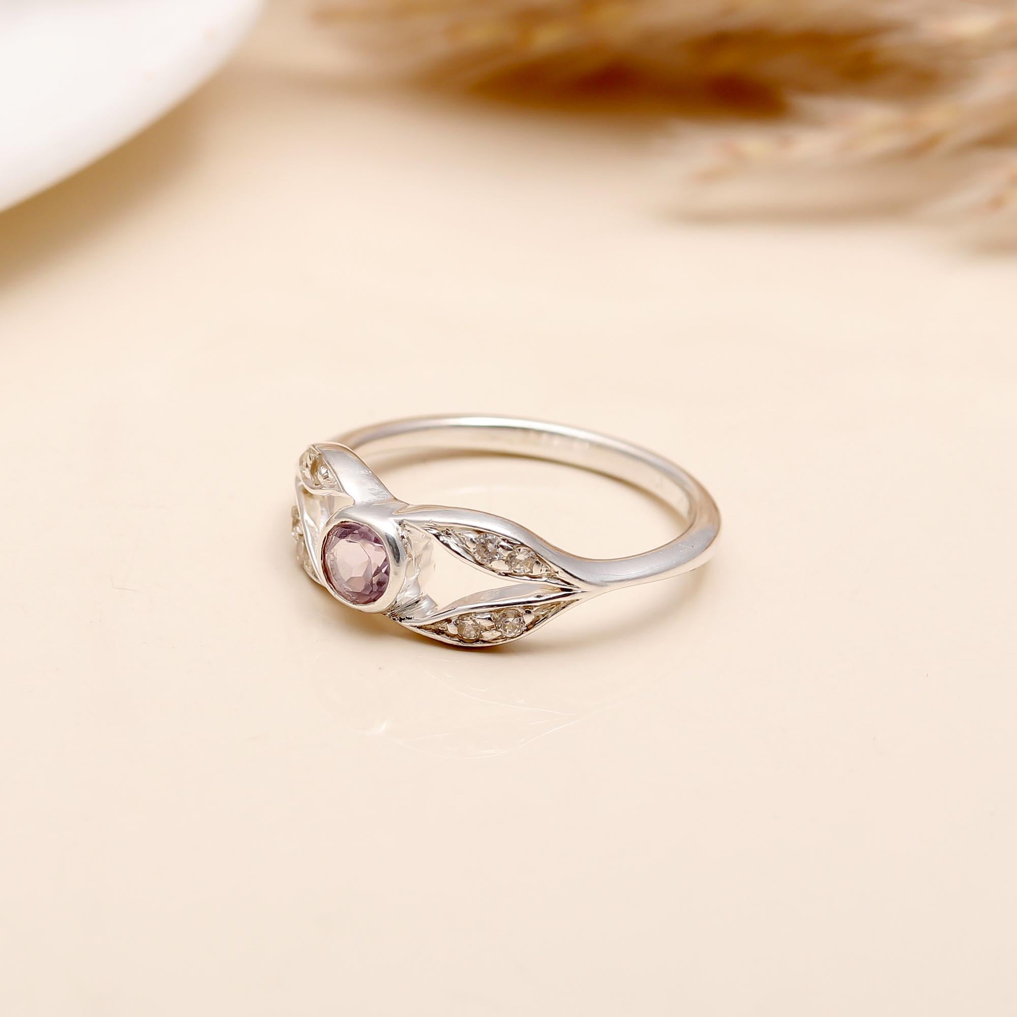 Leaf design silver band with purple round amethyst