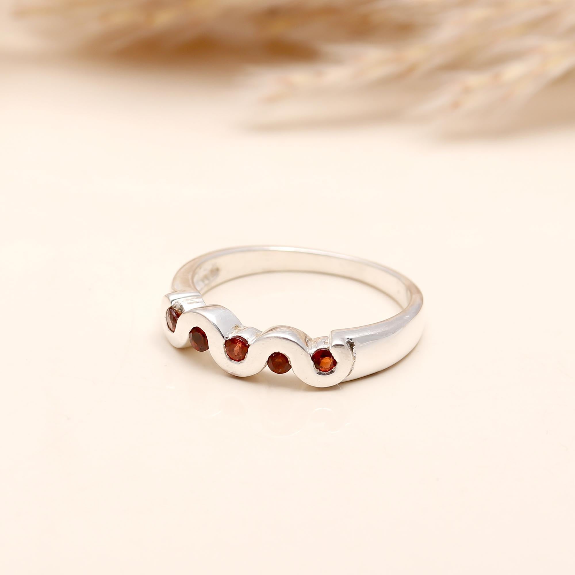 Contemporary silver garnet band ring for gifting