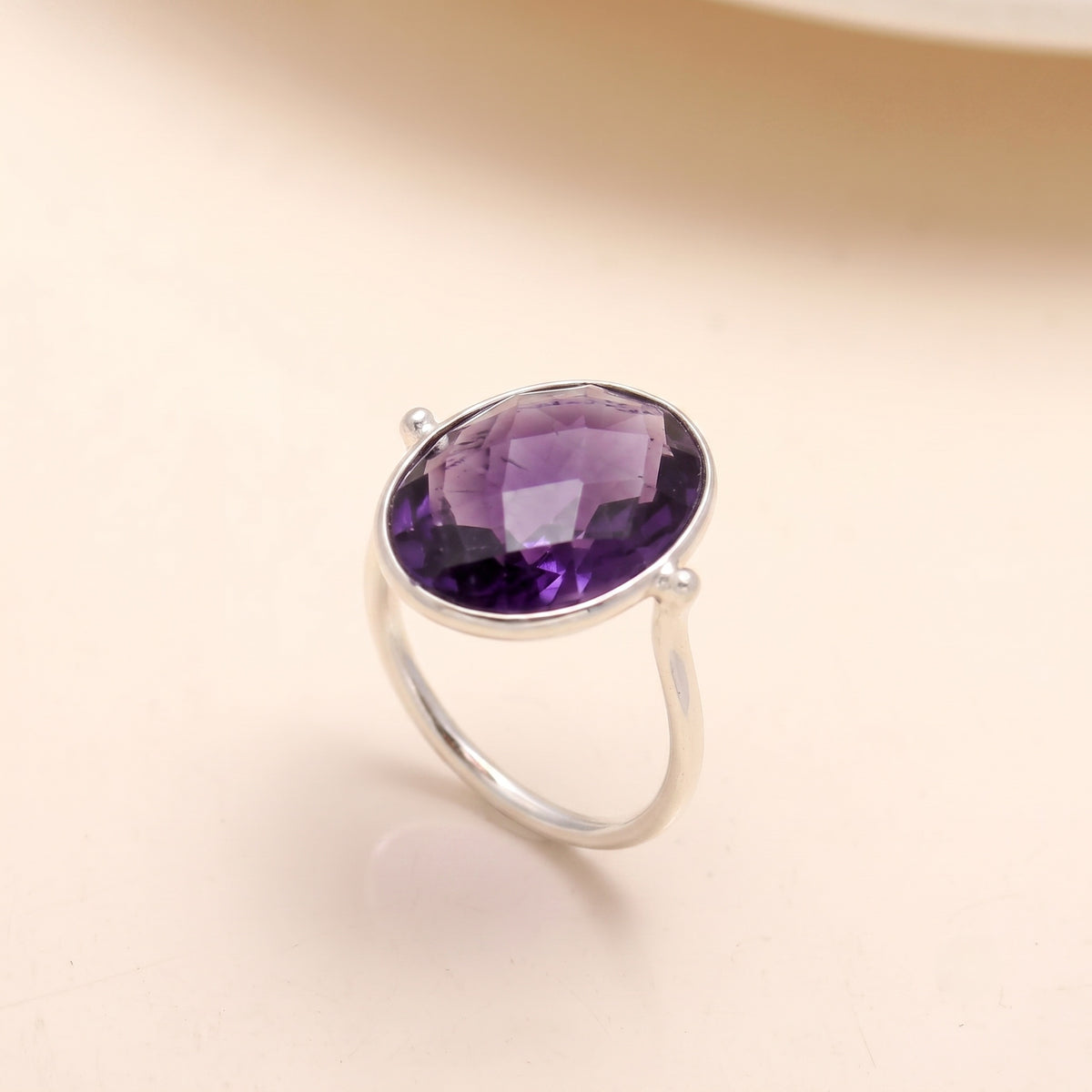 Sterling Silver Oval Labradorite Ring
