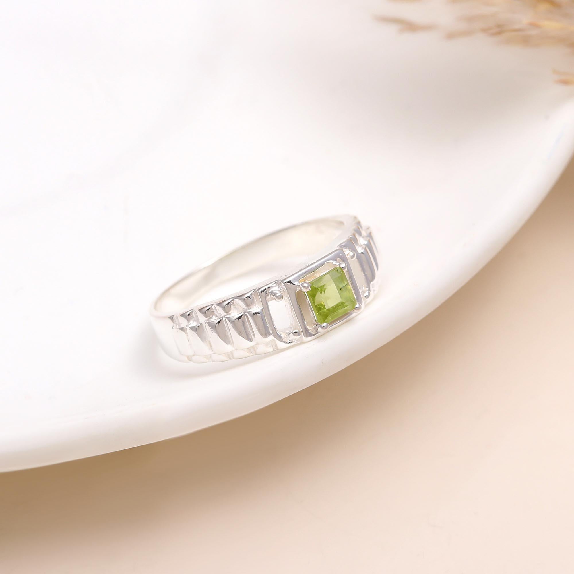 925 Silver Textured Band Ring with Square Peridot front view