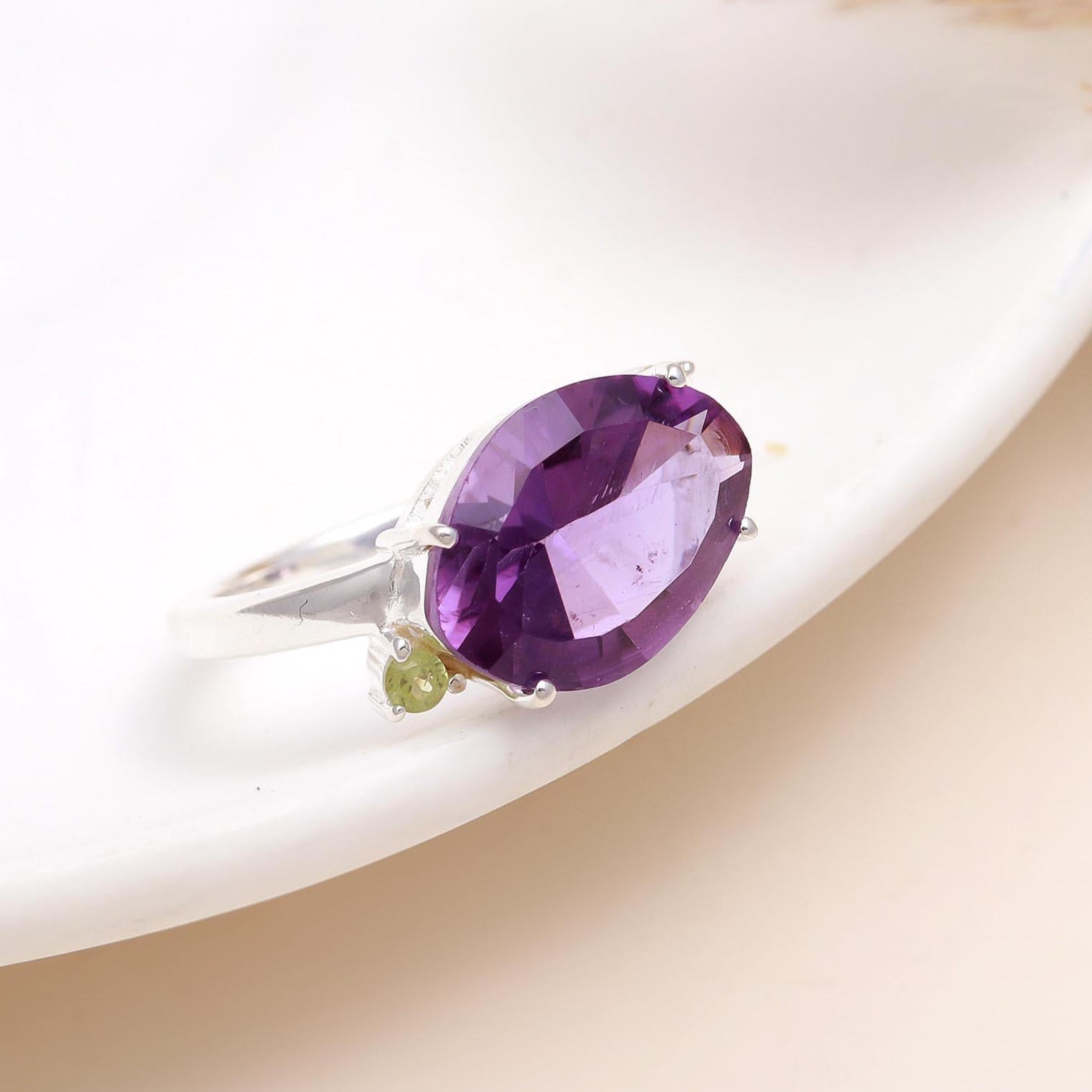 925 Silver Pear-Shaped Amethyst Ring with Peridot Accents front view