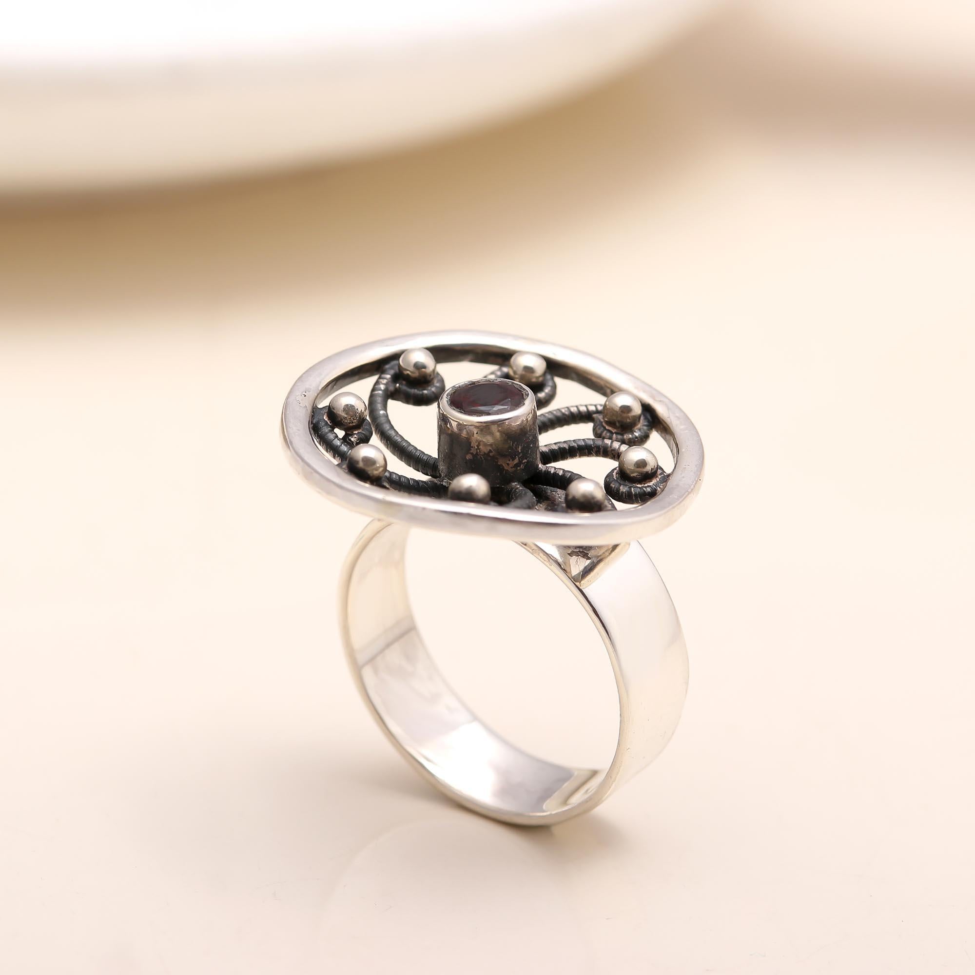 Handmade sterling silver vintage garnet gemstone ring