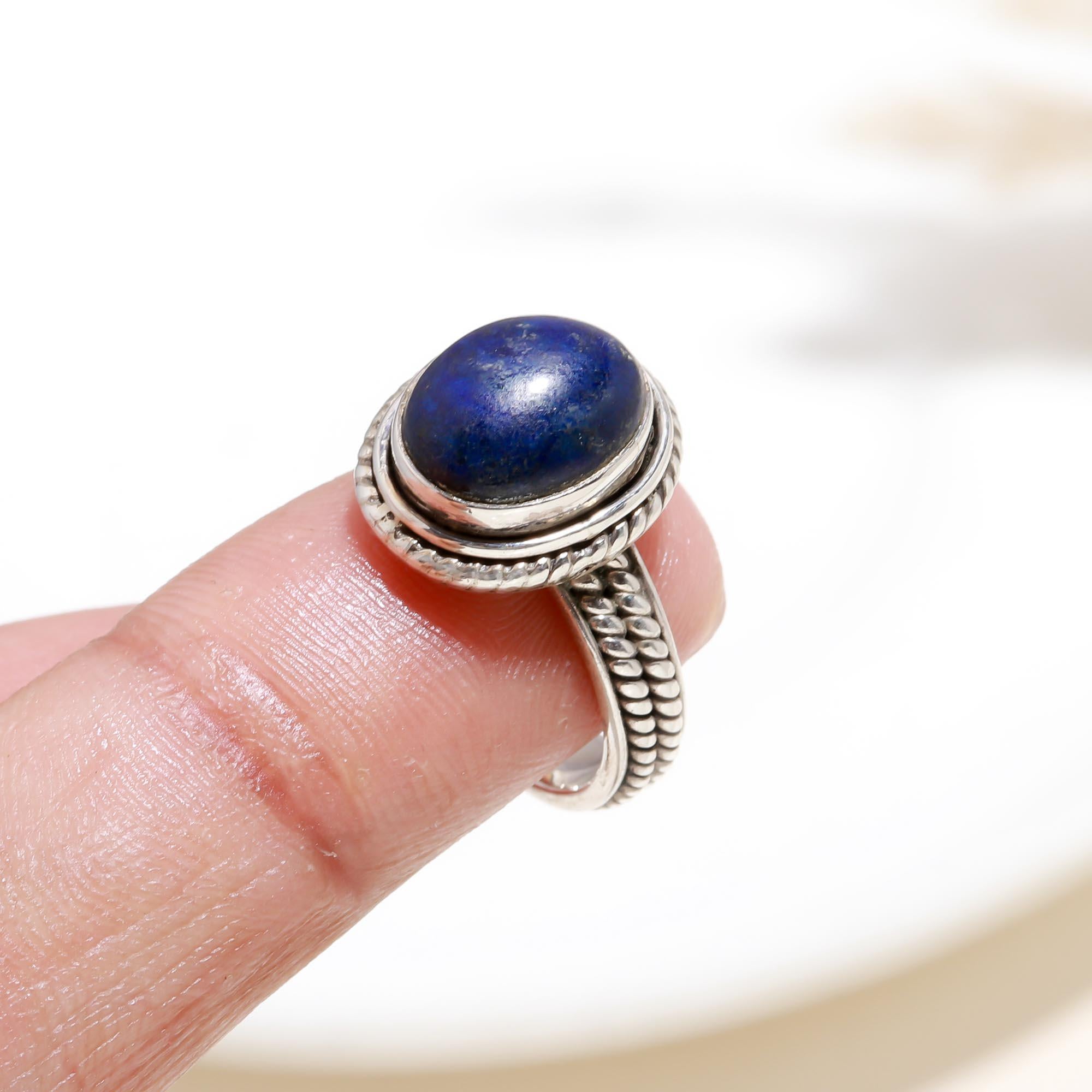 The Royal Azure: Lapis Lazuli Cabochon Rope Silver Ring